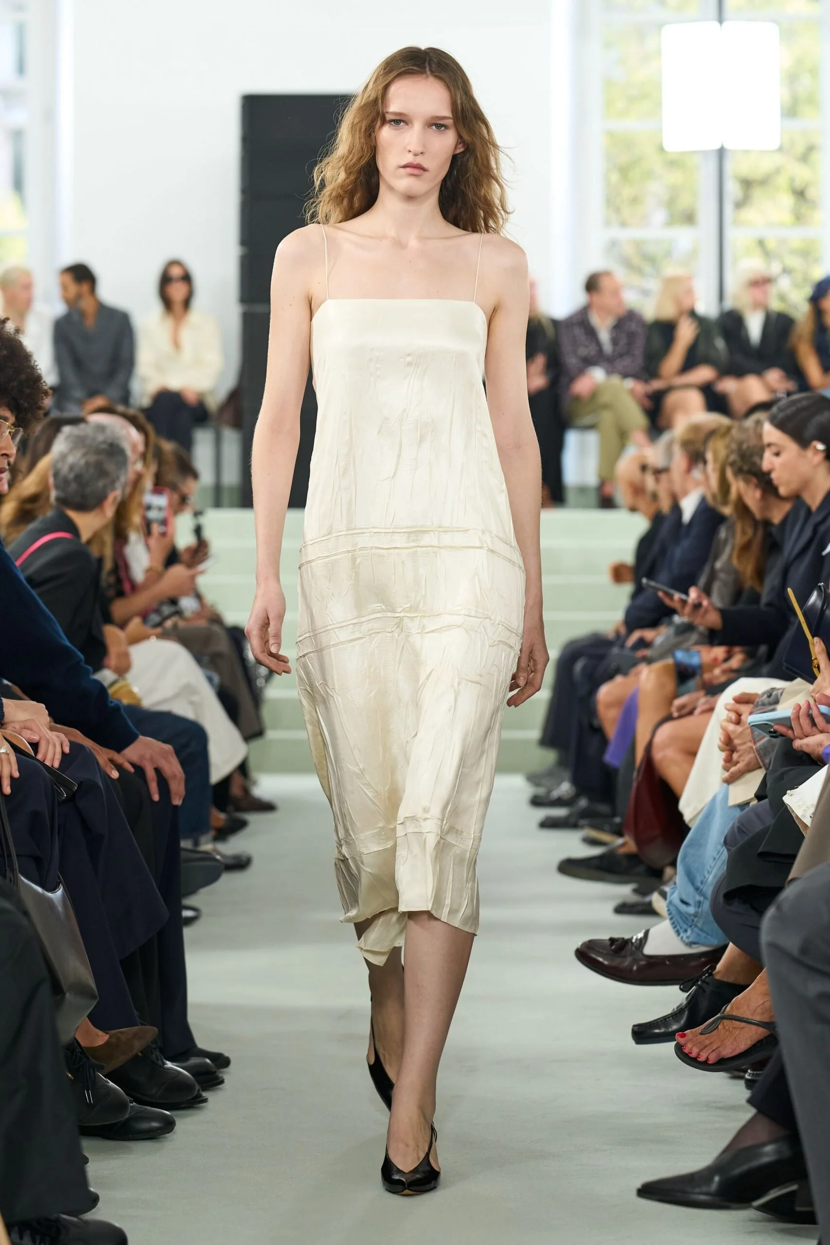 jil-sander-spring-2027-ready-to-wear-look-49-scaled.jpg