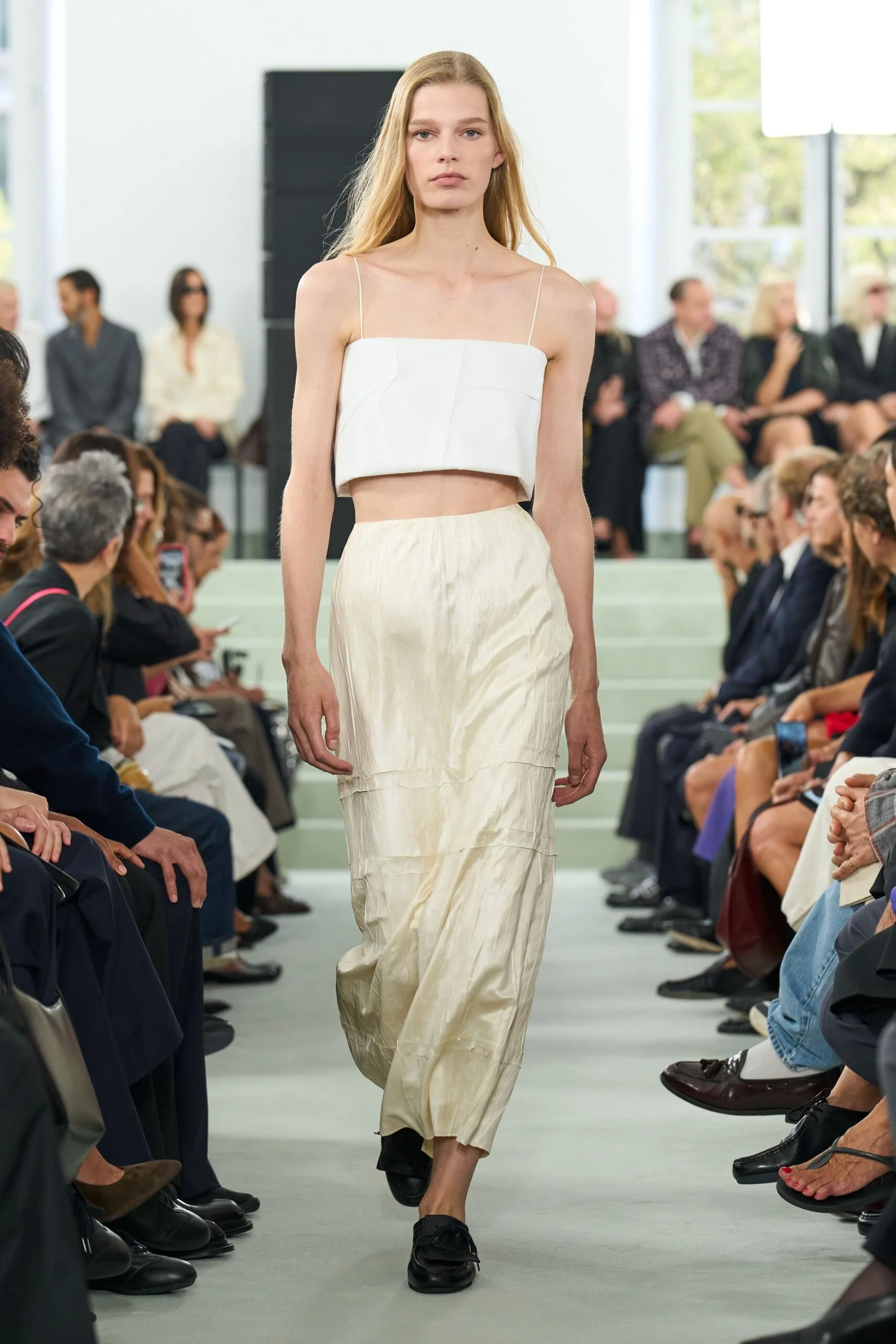 jil-sander-spring-2027-ready-to-wear-look-50-scaled.jpg