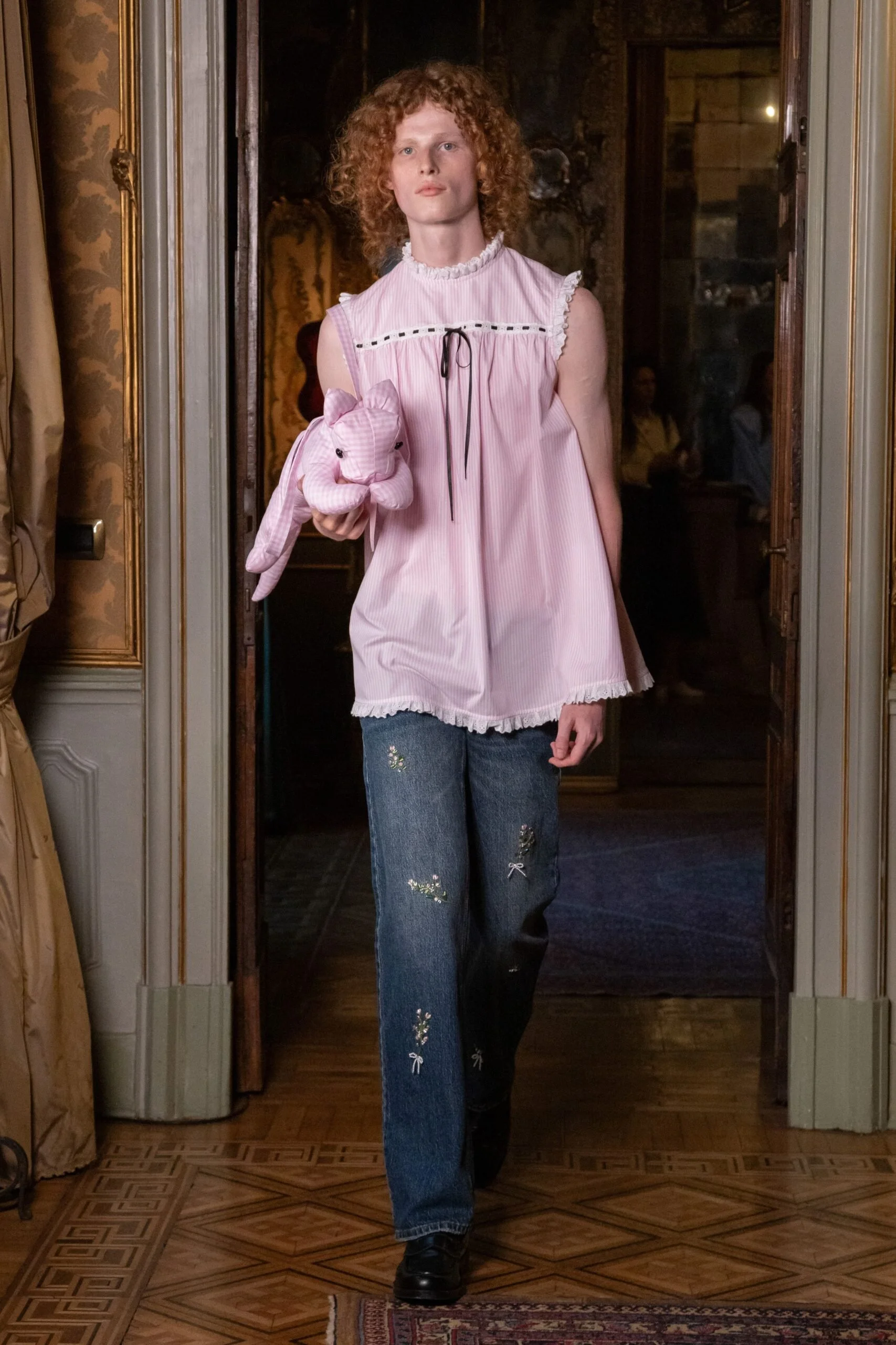 venerdi-pomeriggio-spring-2027-ready-to-wear-look-26-scaled.jpg