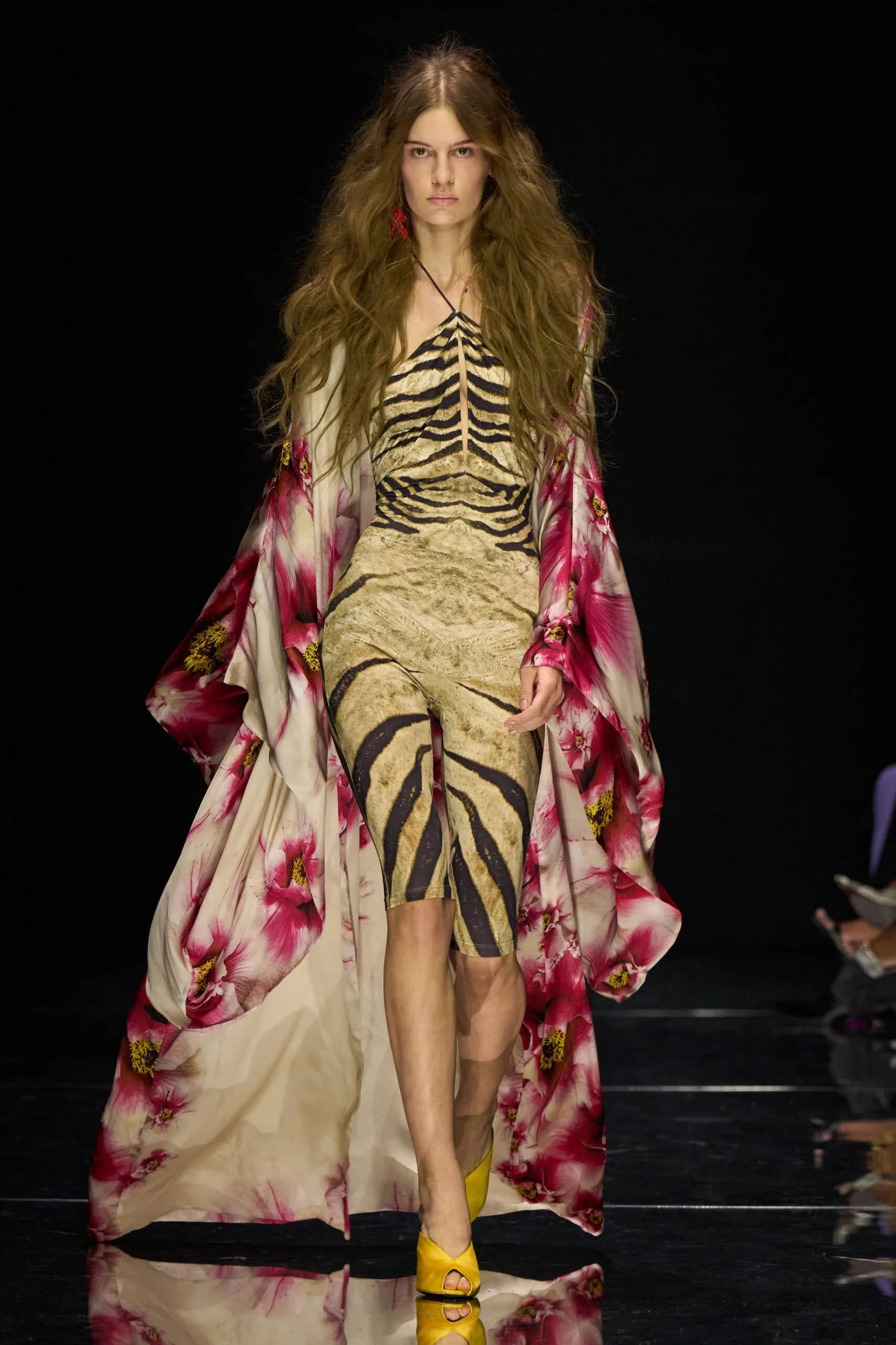 roberto-cavalli-spring-2027-ready-to-wear-look-02-scaled.jpg