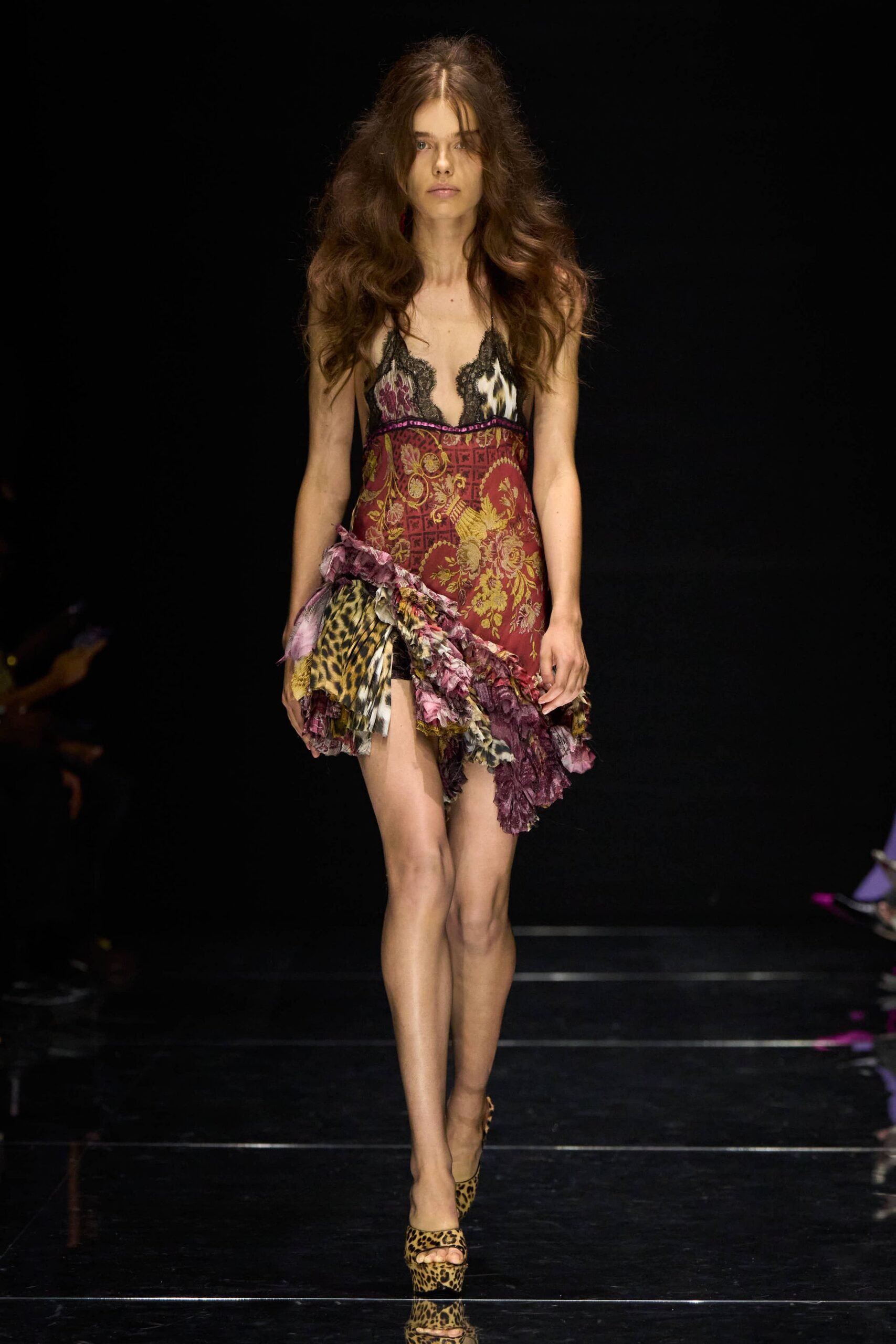 roberto-cavalli-spring-2027-ready-to-wear-look-05-scaled.jpg