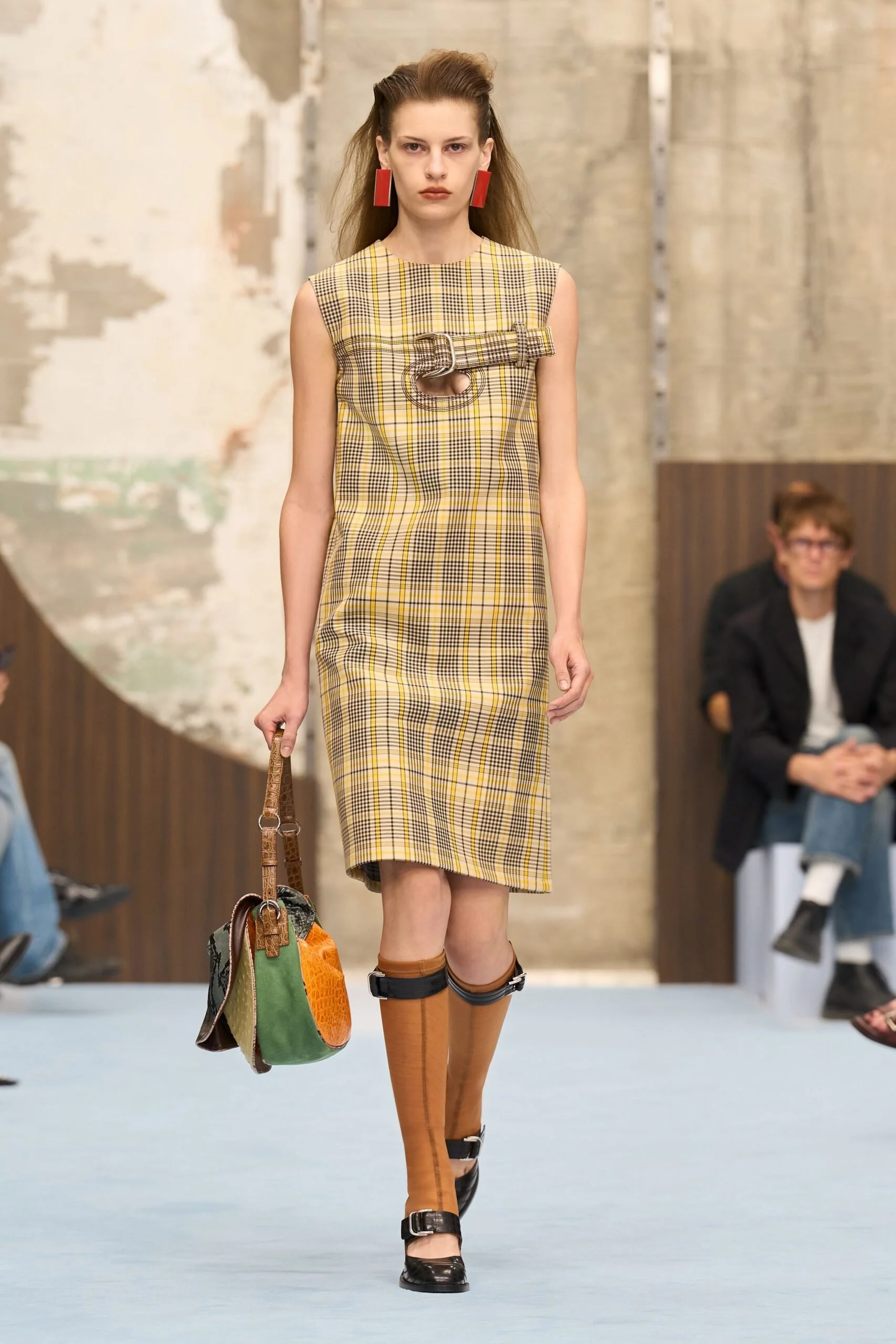 marni-spring-2027-ready-to-wear-look-01-scaled.jpg