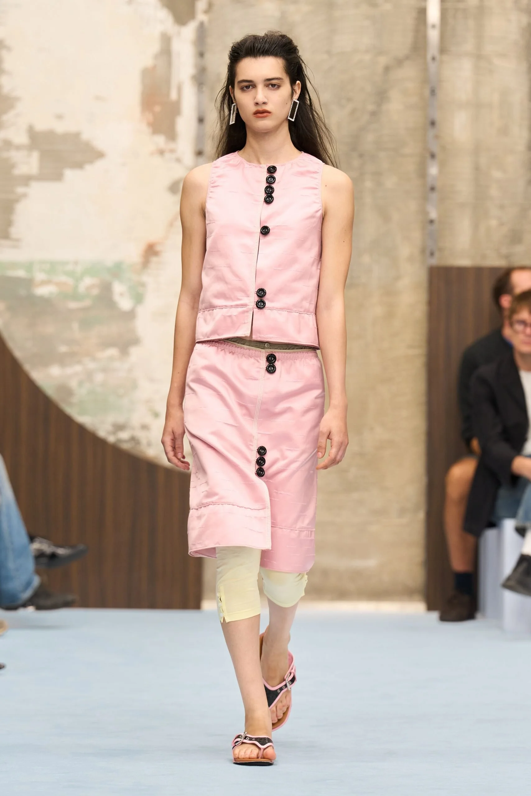 marni-spring-2027-ready-to-wear-look-33-scaled.jpg