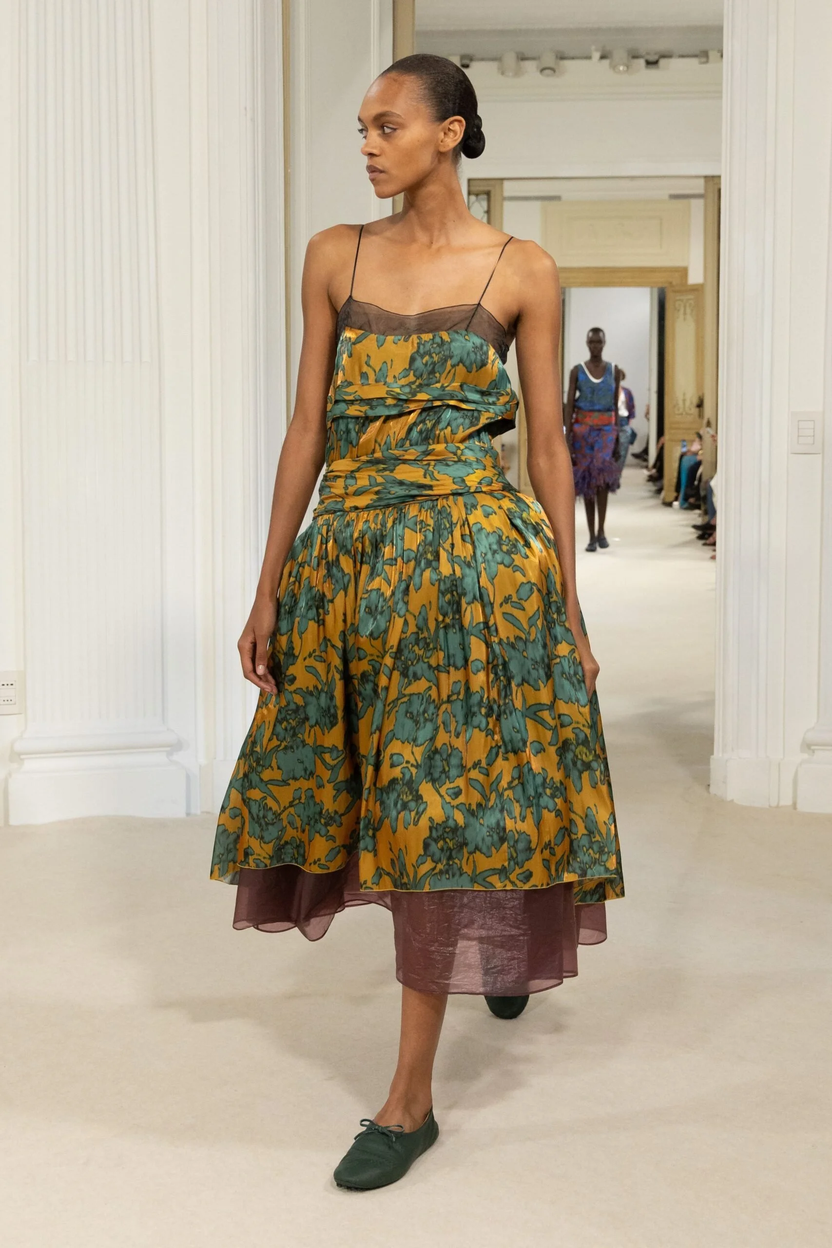 alberta-ferretti-spring-2027-ready-to-wear-look-02-scaled.jpg