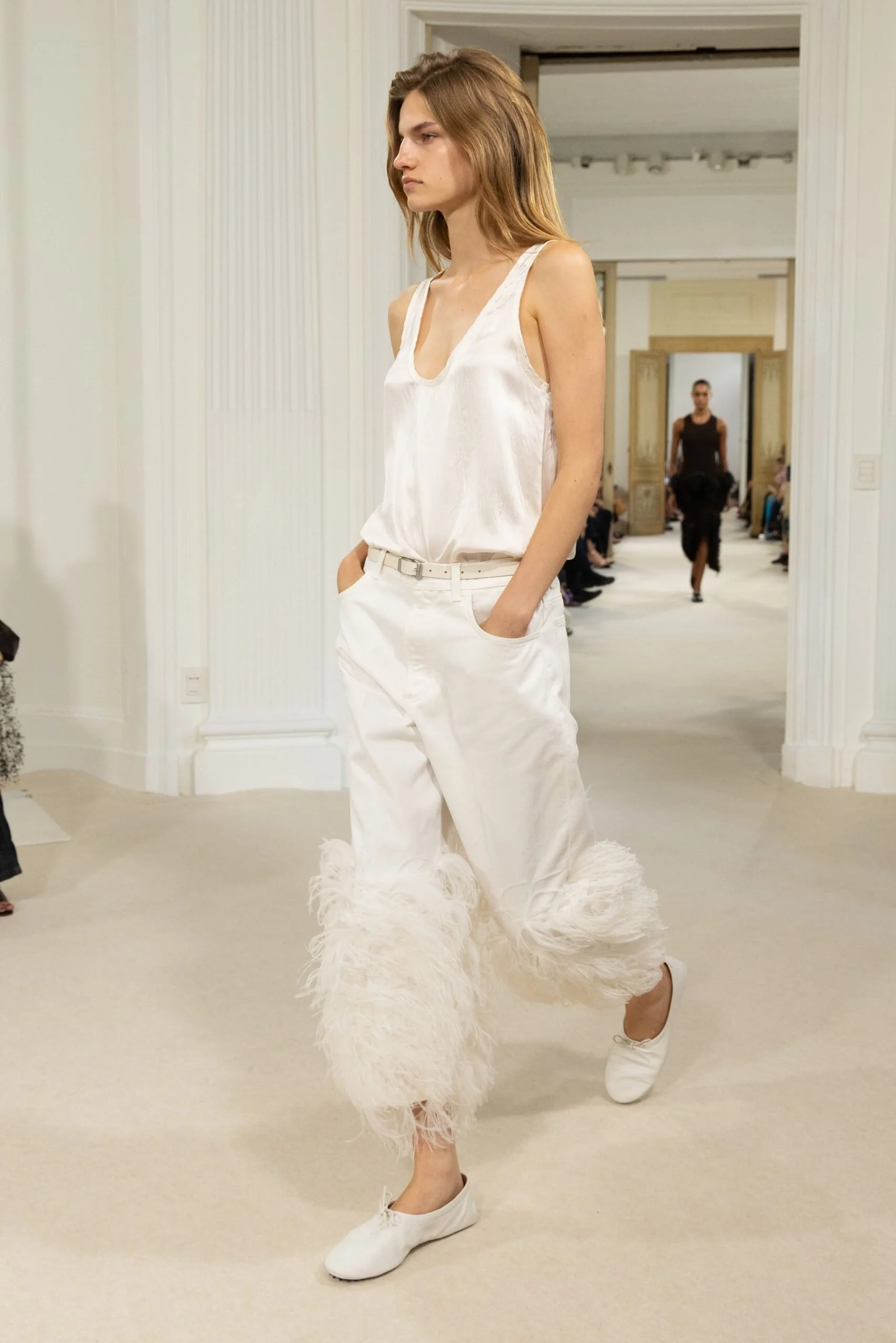 alberta-ferretti-spring-2027-ready-to-wear-look-15-scaled.jpg