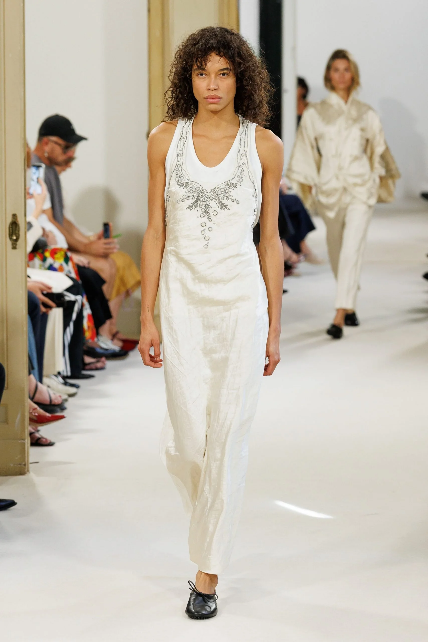 alberta-ferretti-spring-2027-ready-to-wear-look-21-scaled.jpg