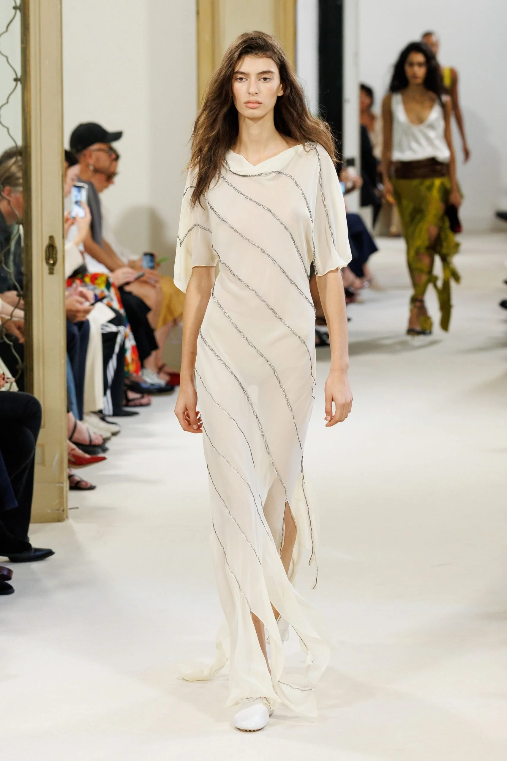 alberta-ferretti-spring-2027-ready-to-wear-look-26-scaled.jpg