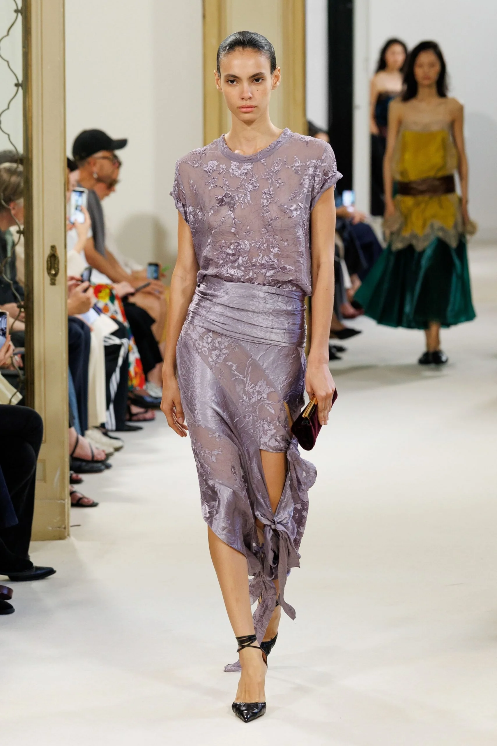 alberta-ferretti-spring-2027-ready-to-wear-look-29-scaled.jpg