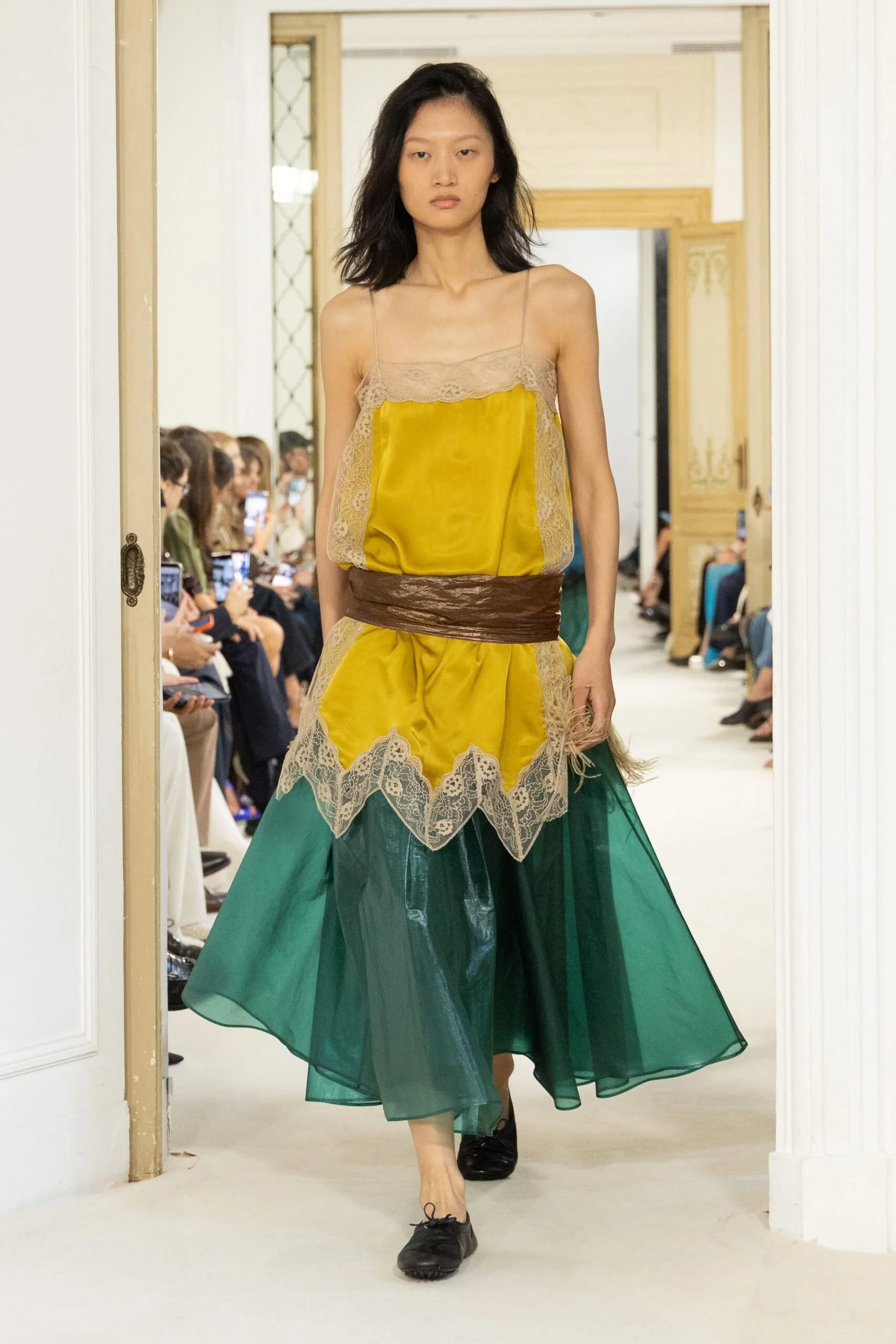 alberta-ferretti-spring-2027-ready-to-wear-look-30-scaled.jpg