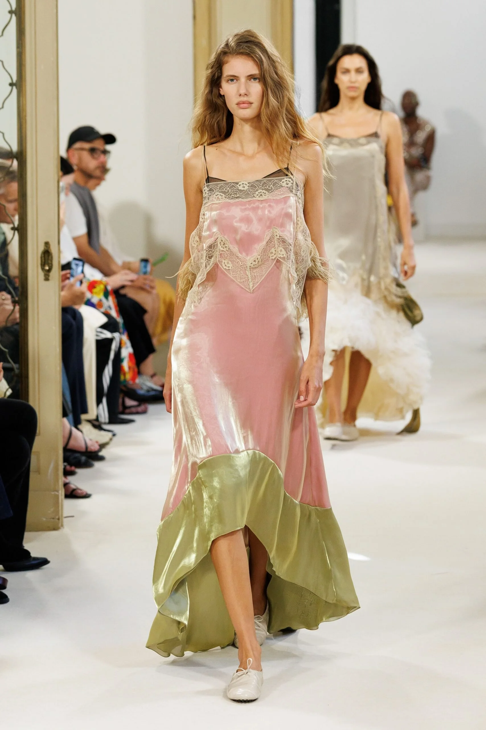 alberta-ferretti-spring-2027-ready-to-wear-look-41-scaled.jpg