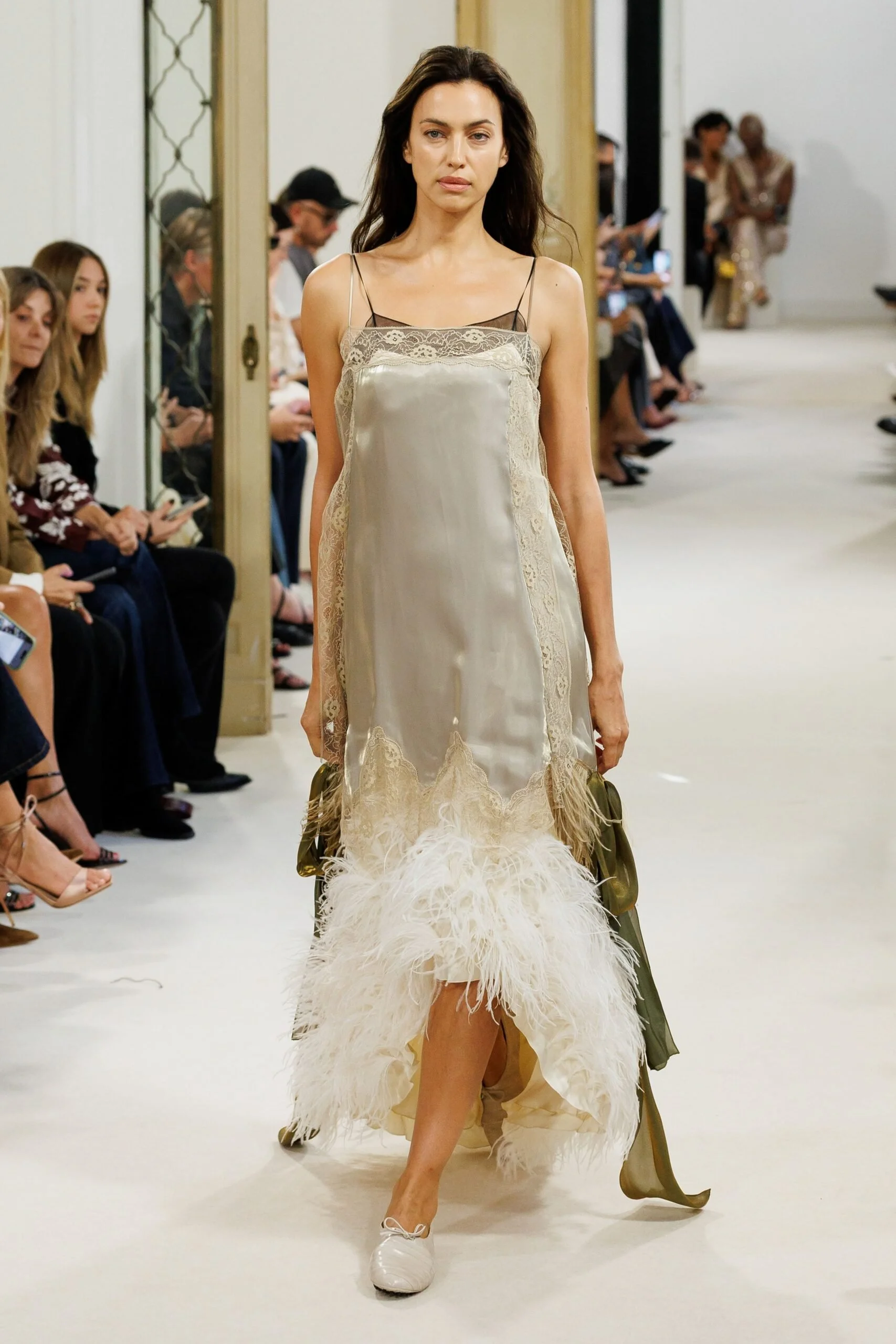 alberta-ferretti-spring-2027-ready-to-wear-look-42-scaled.jpg