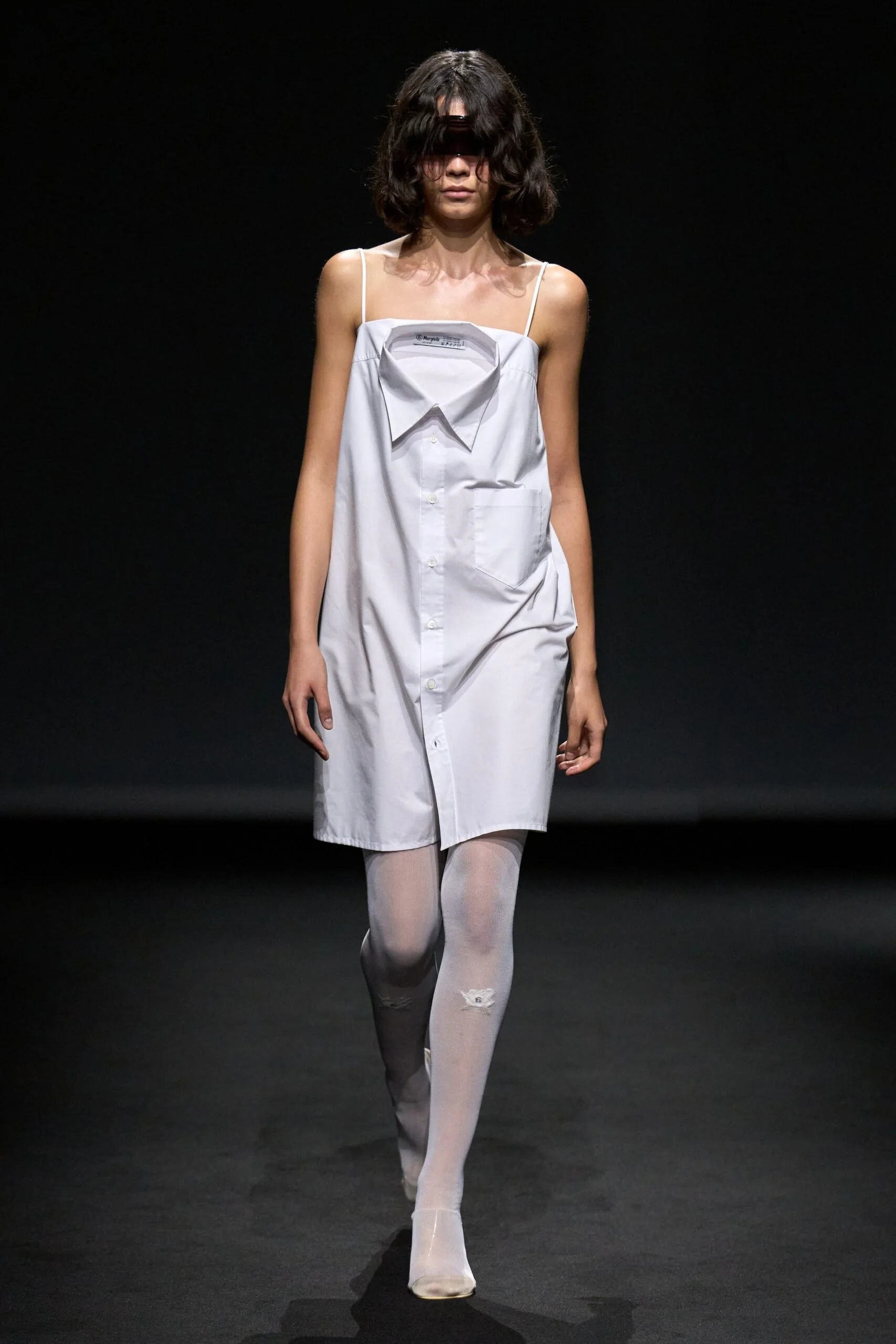 mm6-maison-margiela-spring-2027-ready-to-wear-look-06-scaled.jpg
