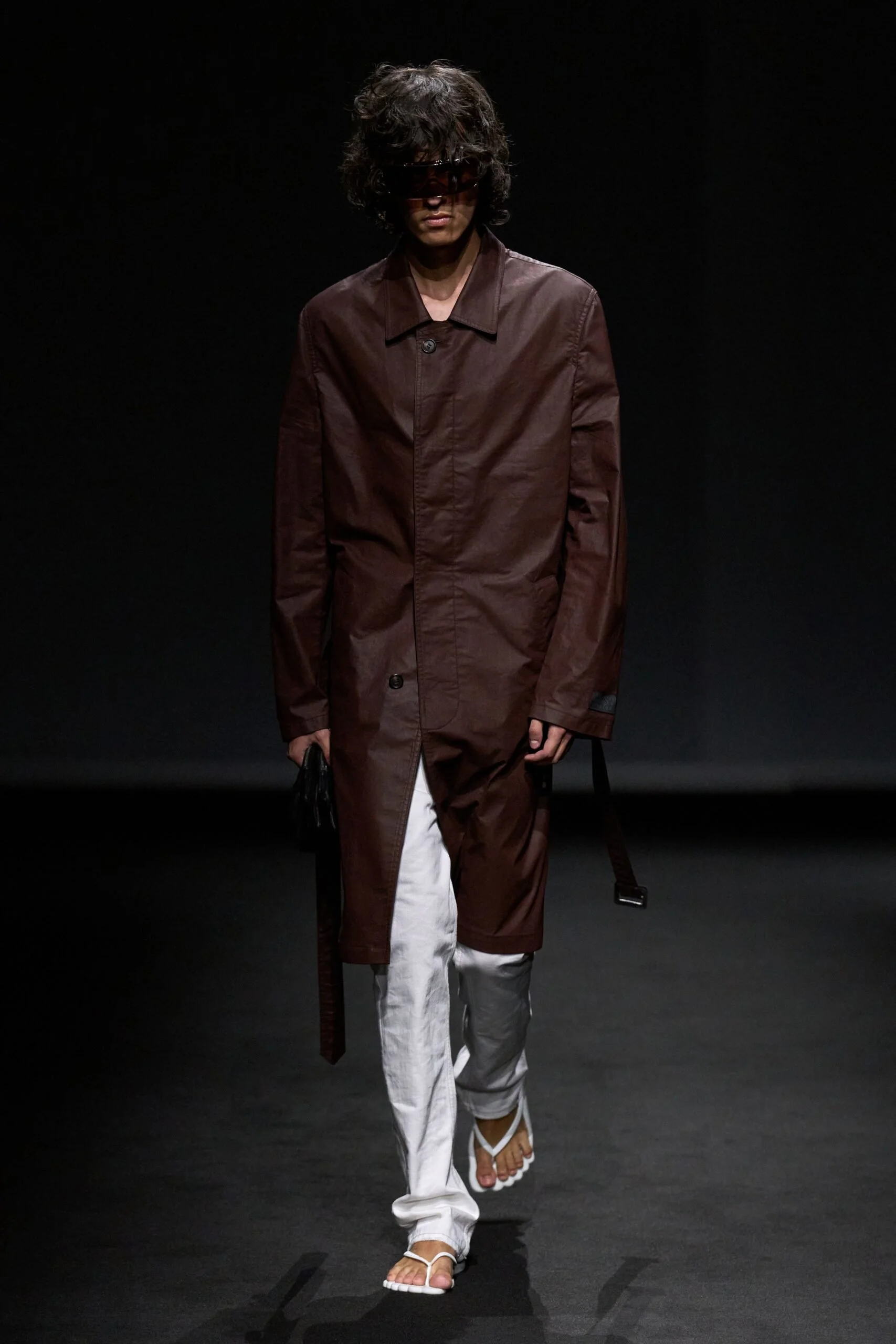 mm6-maison-margiela-spring-2027-ready-to-wear-look-07-scaled.jpg