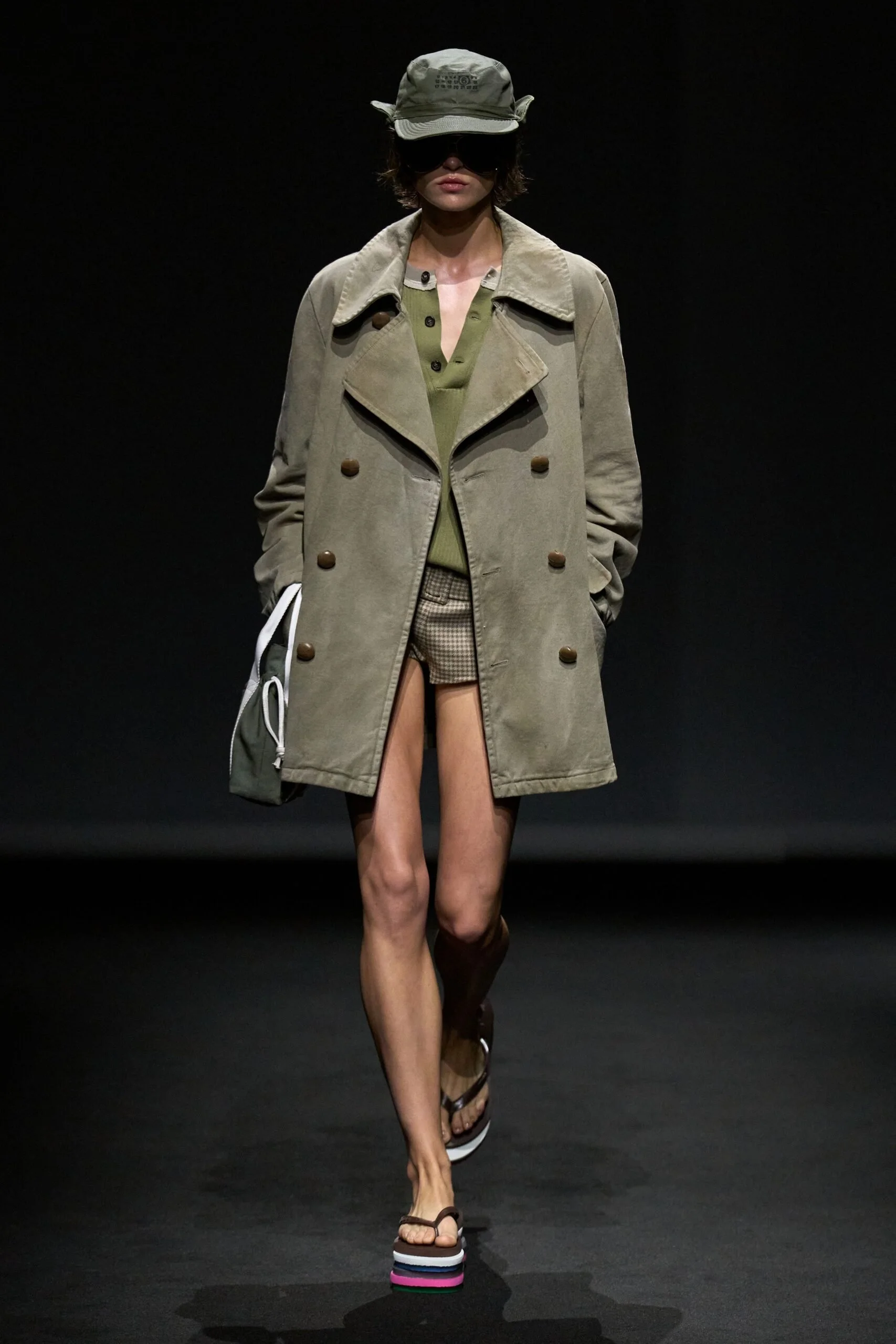 mm6-maison-margiela-spring-2027-ready-to-wear-look-22-scaled.jpg
