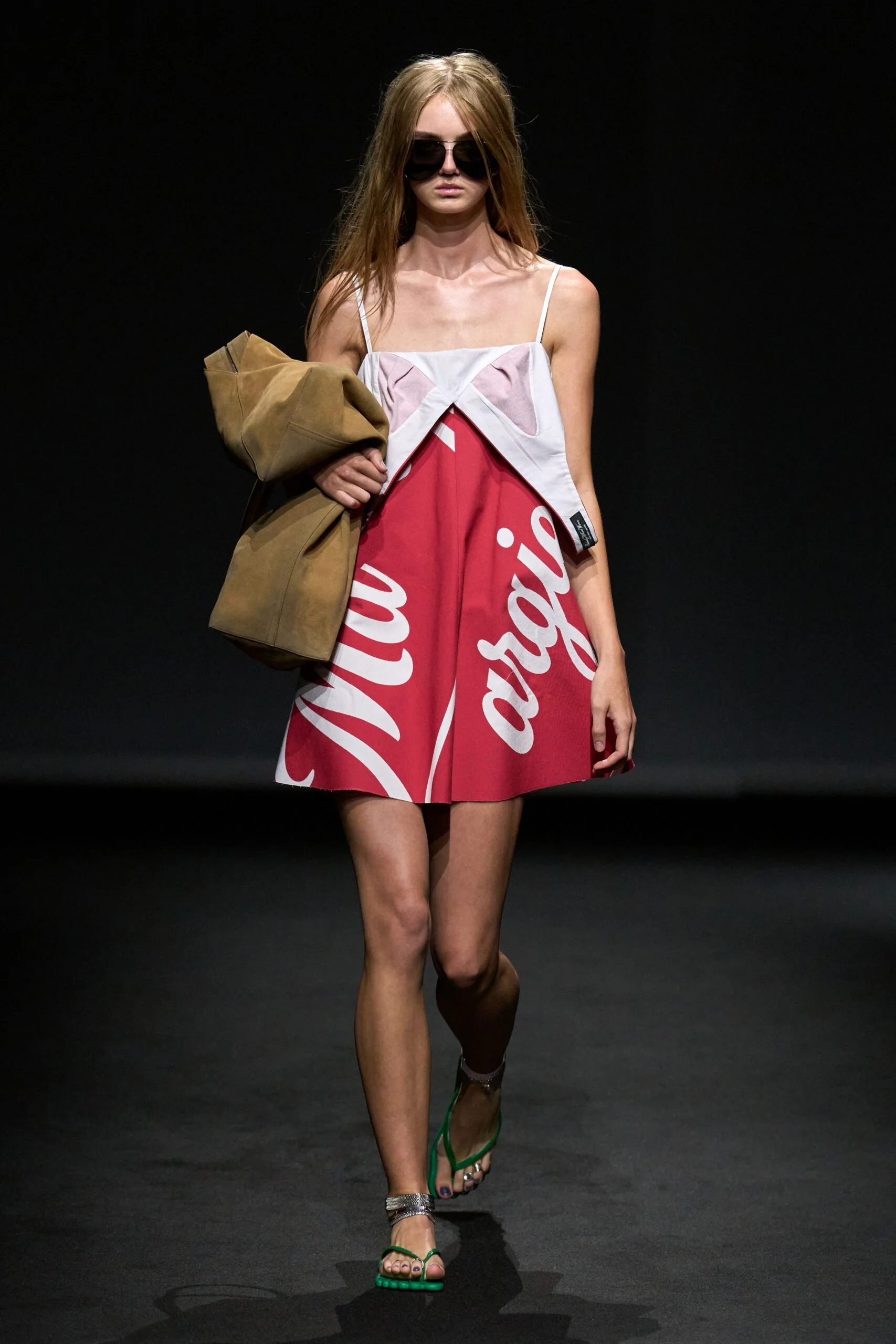 mm6-maison-margiela-spring-2027-ready-to-wear-look-23-scaled.jpg