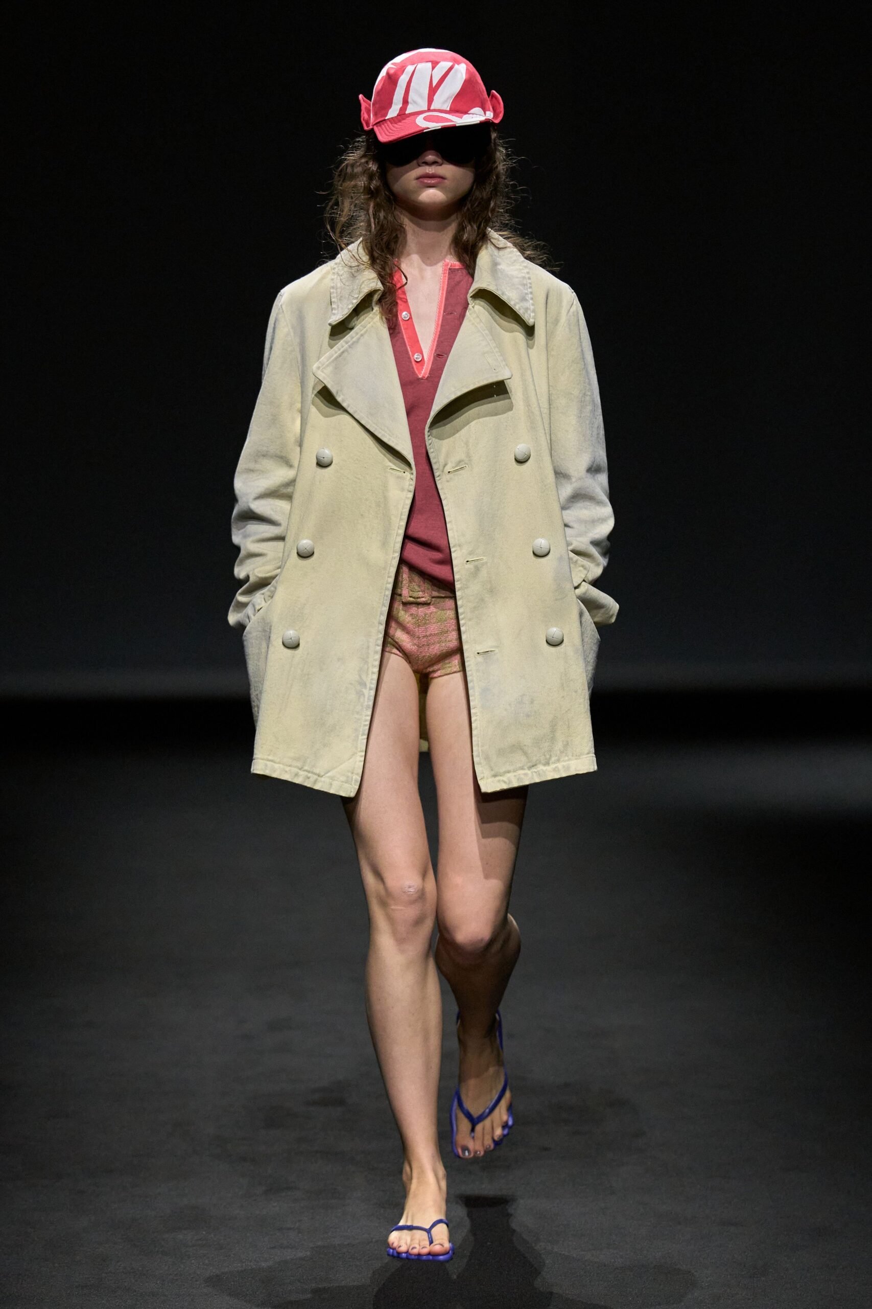 mm6-maison-margiela-spring-2027-ready-to-wear-look-28-scaled.jpg