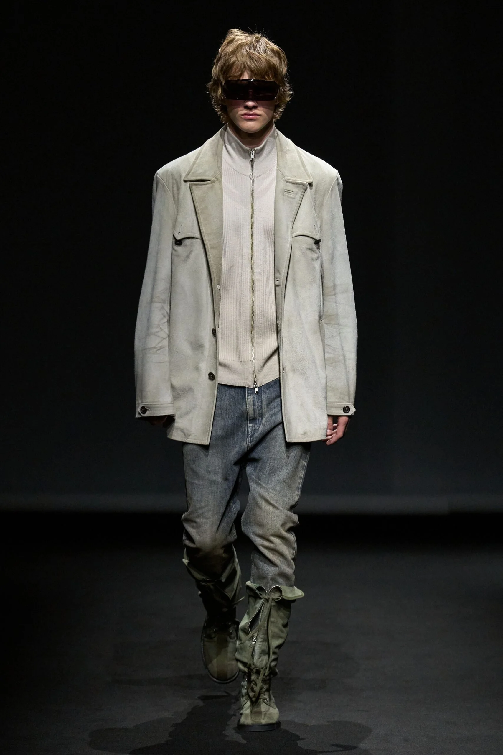 mm6-maison-margiela-spring-2027-ready-to-wear-look-34-scaled.jpg