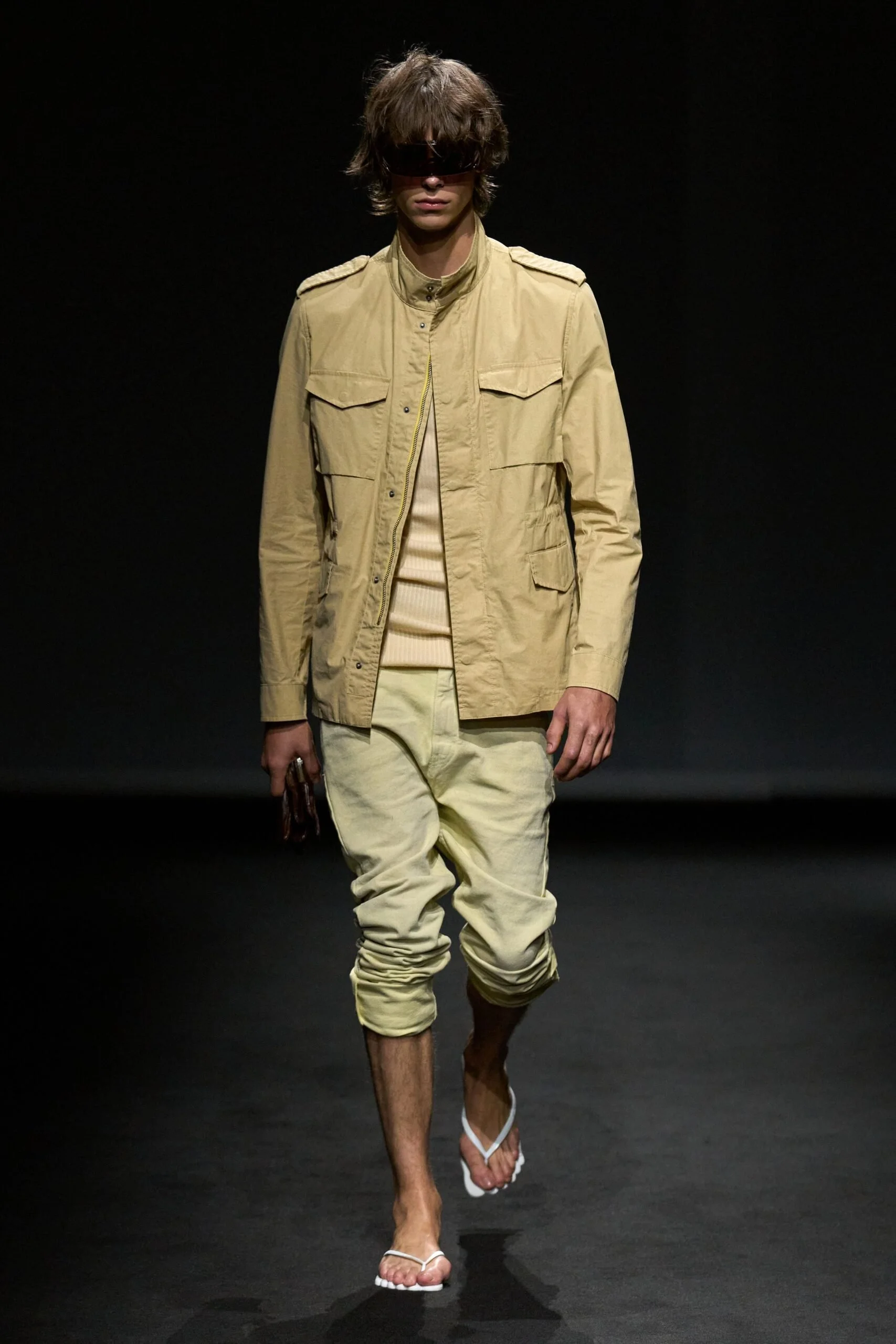 mm6-maison-margiela-spring-2027-ready-to-wear-look-36-scaled.jpg
