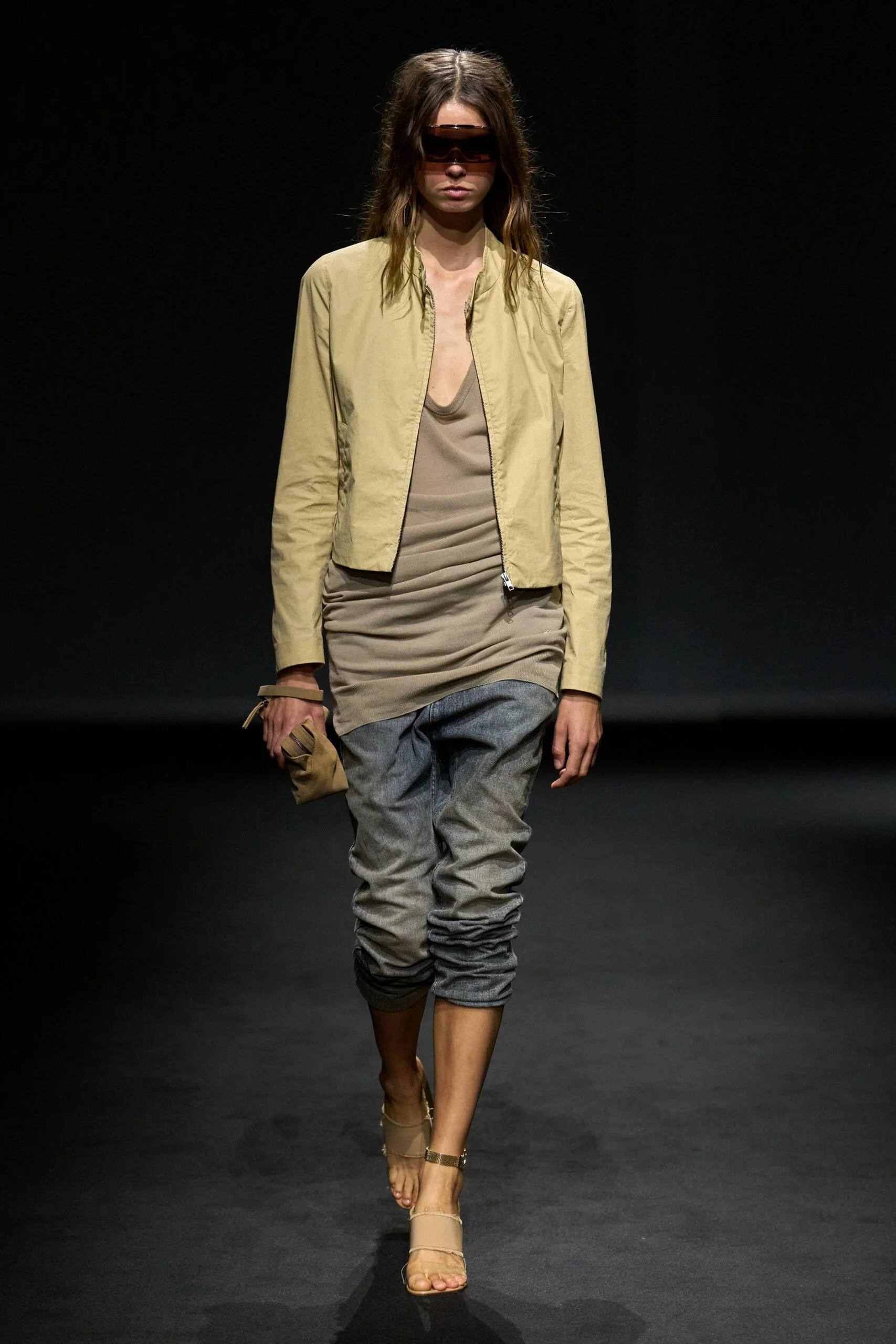 mm6-maison-margiela-spring-2027-ready-to-wear-look-38-scaled.jpg