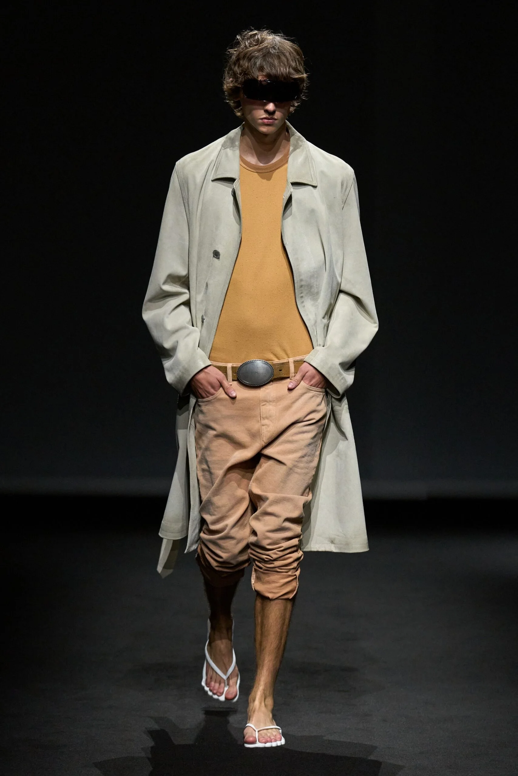 mm6-maison-margiela-spring-2027-ready-to-wear-look-39-scaled.jpg