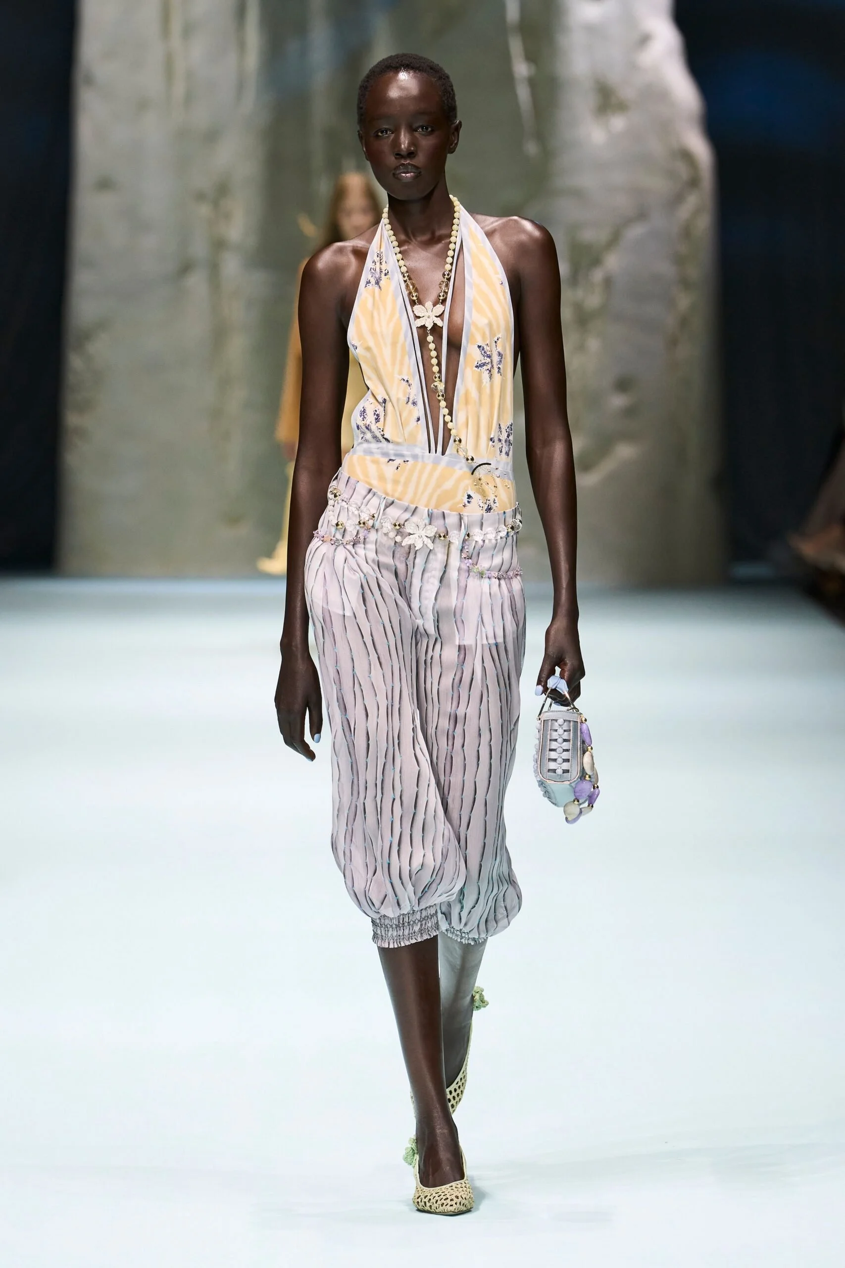genny-spring-2027-ready-to-wear-look-08-scaled.jpg