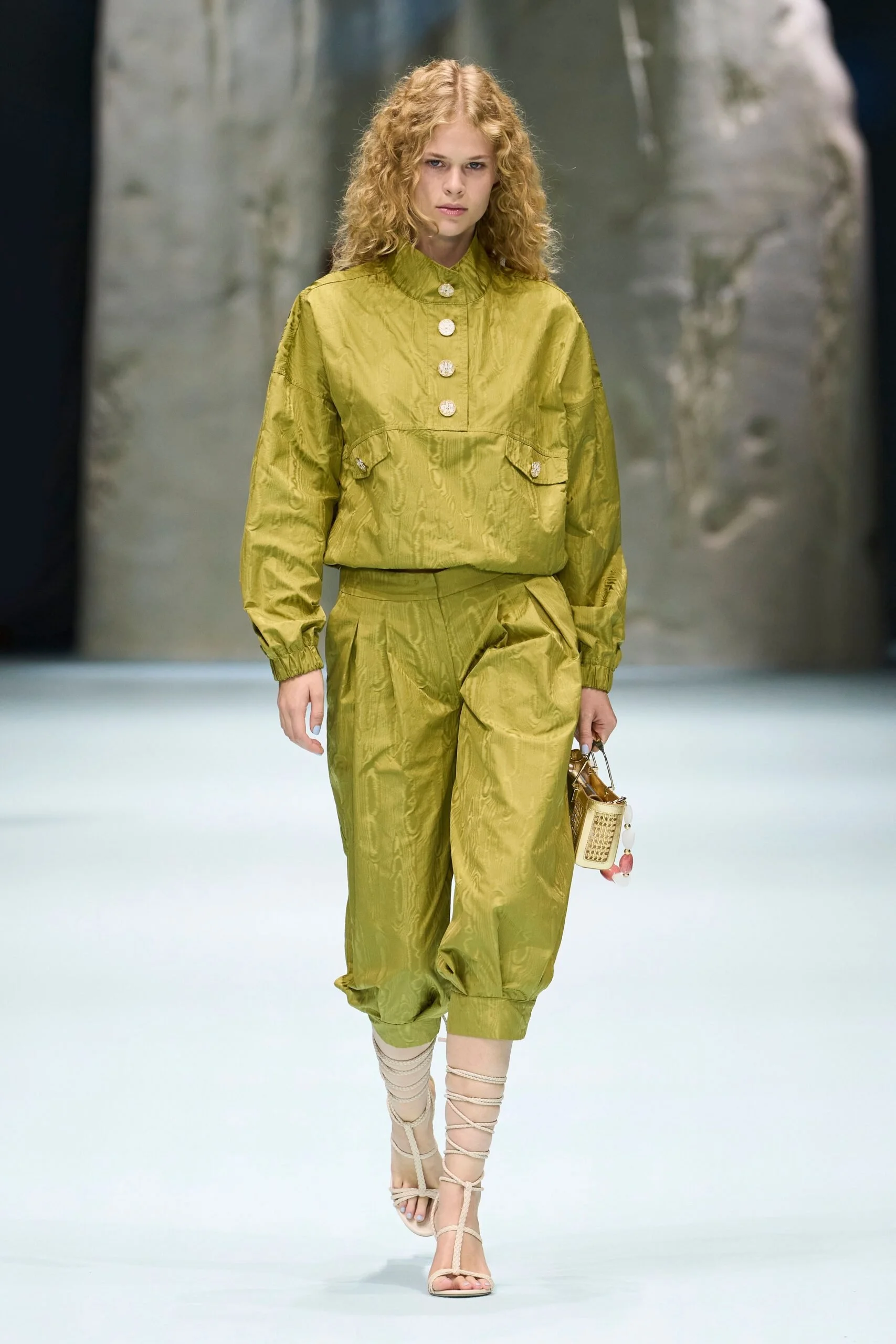 genny-spring-2027-ready-to-wear-look-14-scaled.jpg