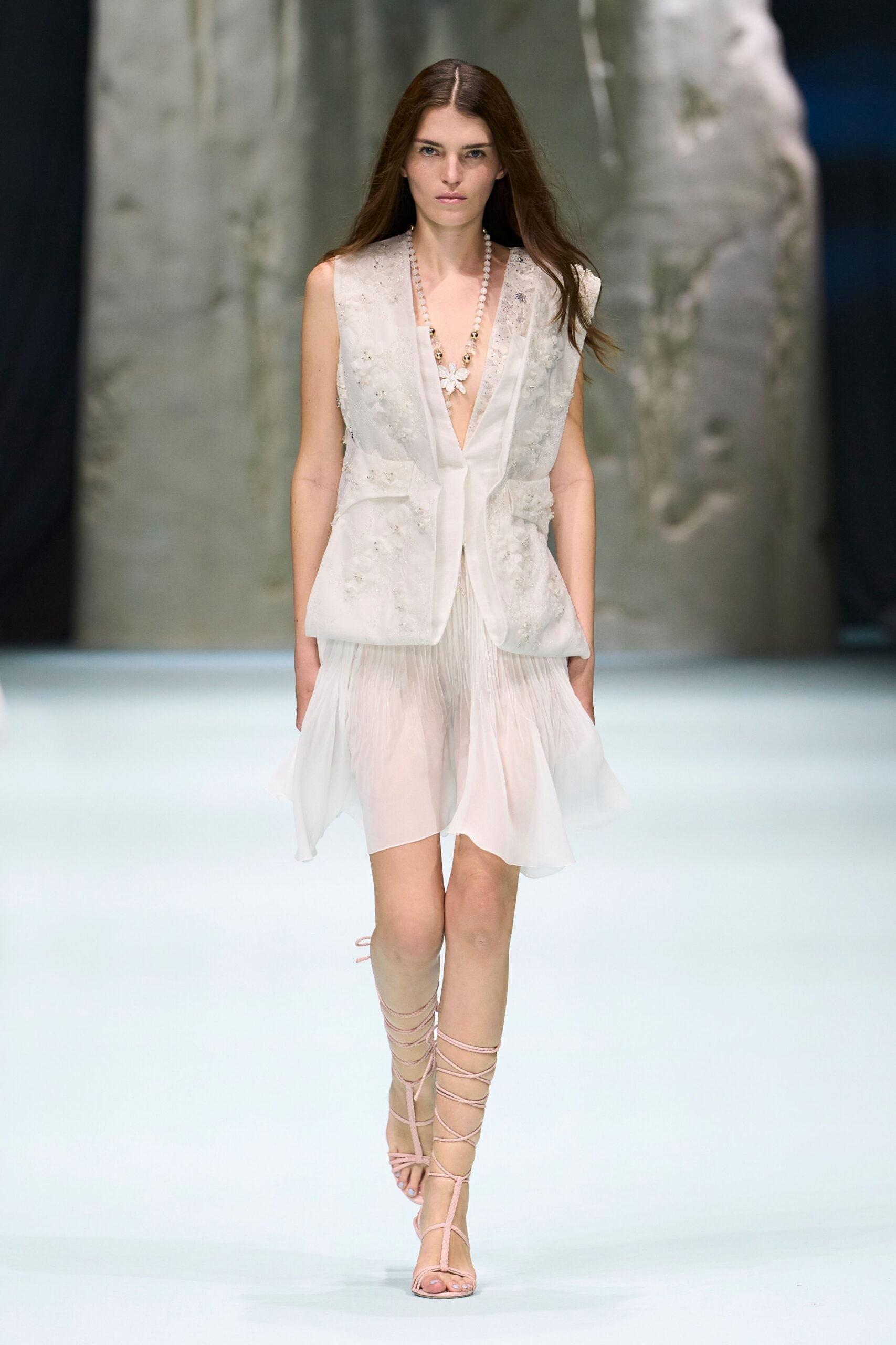 genny-spring-2027-ready-to-wear-look-26-scaled.jpg
