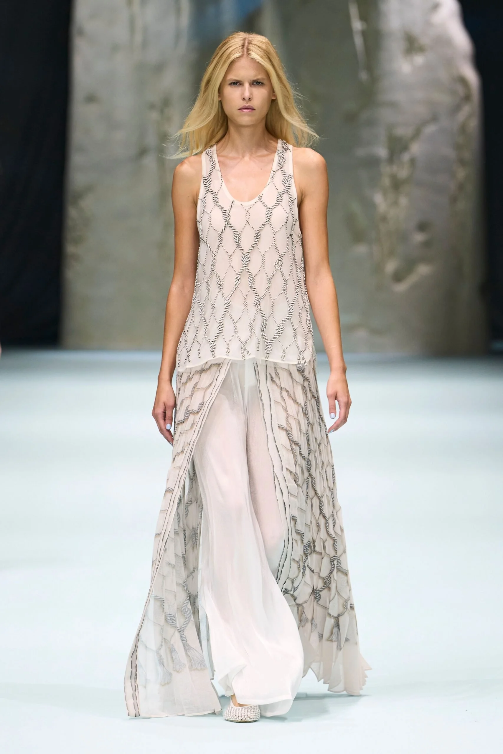 genny-spring-2027-ready-to-wear-look-30-scaled.jpg