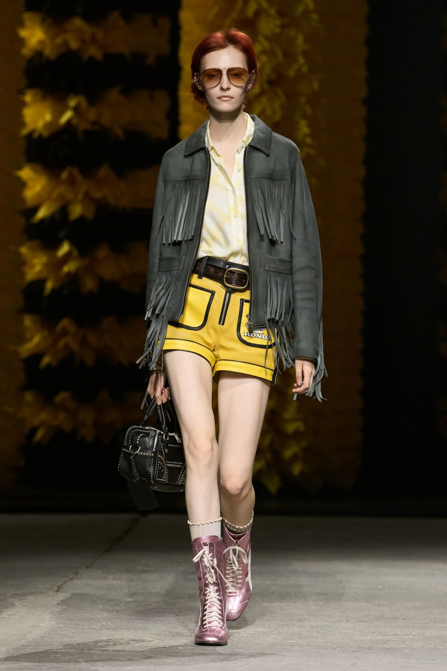 onitsuka-tiger-spring-2027-ready-to-wear-look-06-scaled.jpg