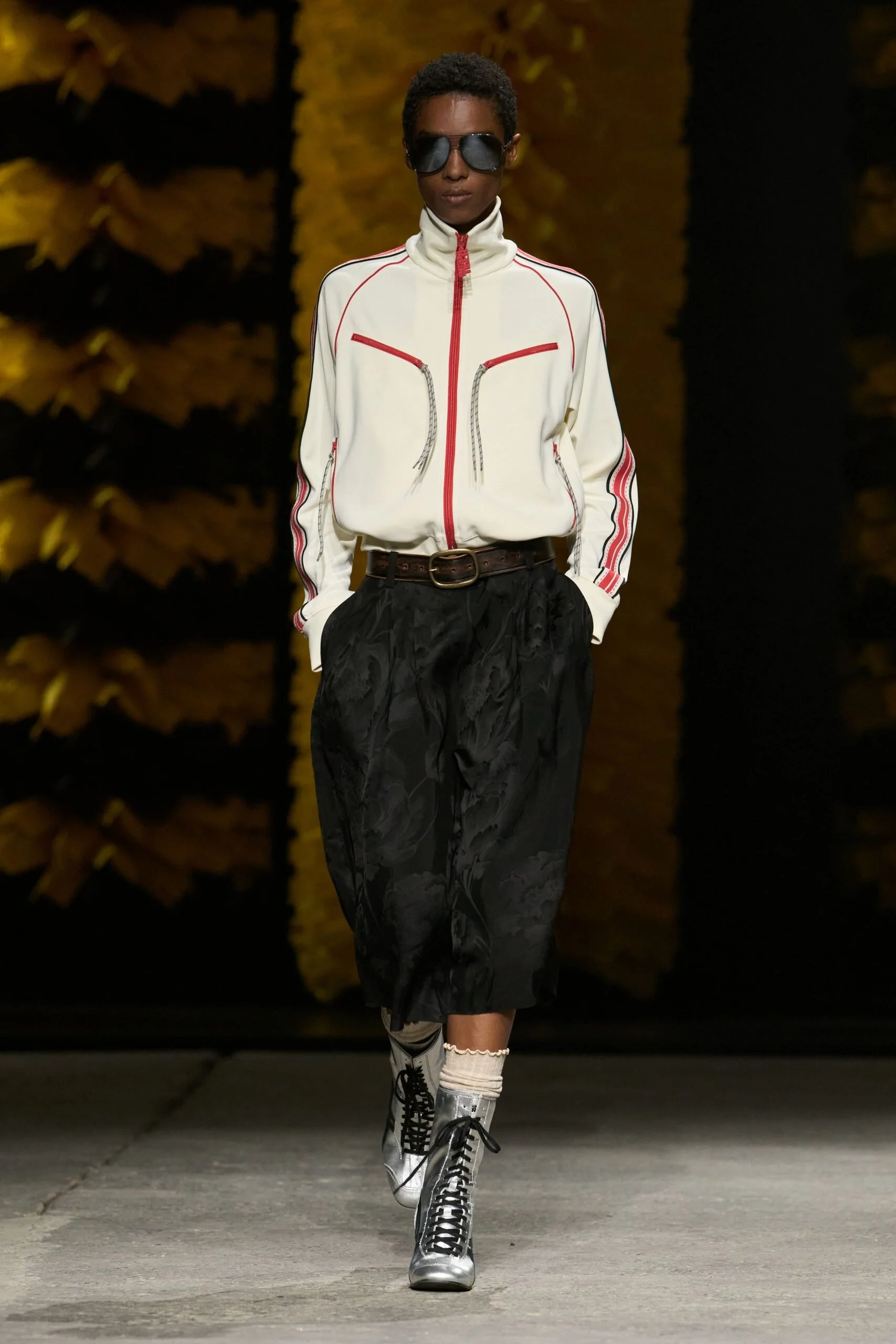 onitsuka-tiger-spring-2027-ready-to-wear-look-07-scaled.jpg