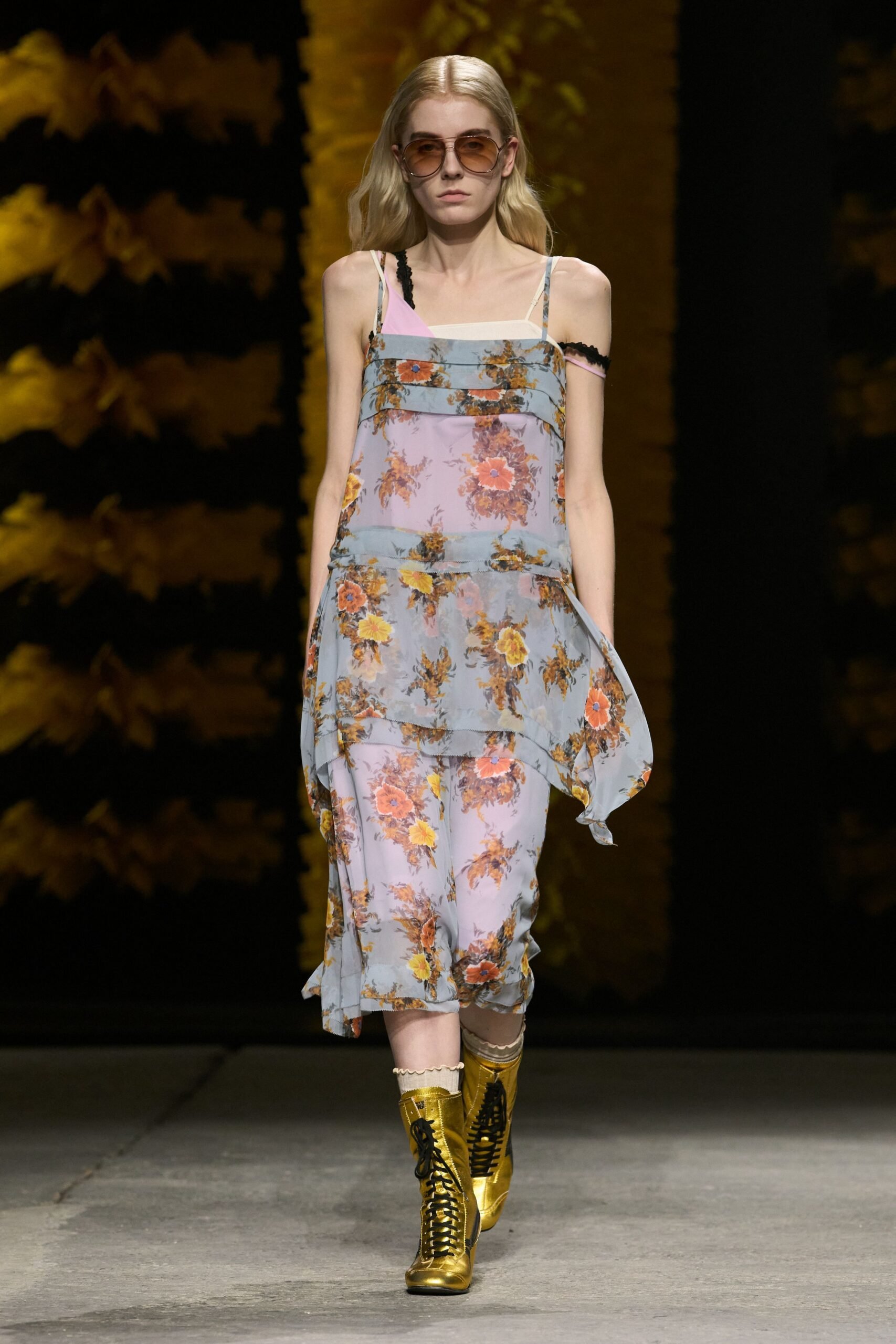 onitsuka-tiger-spring-2027-ready-to-wear-look-12-scaled.jpg