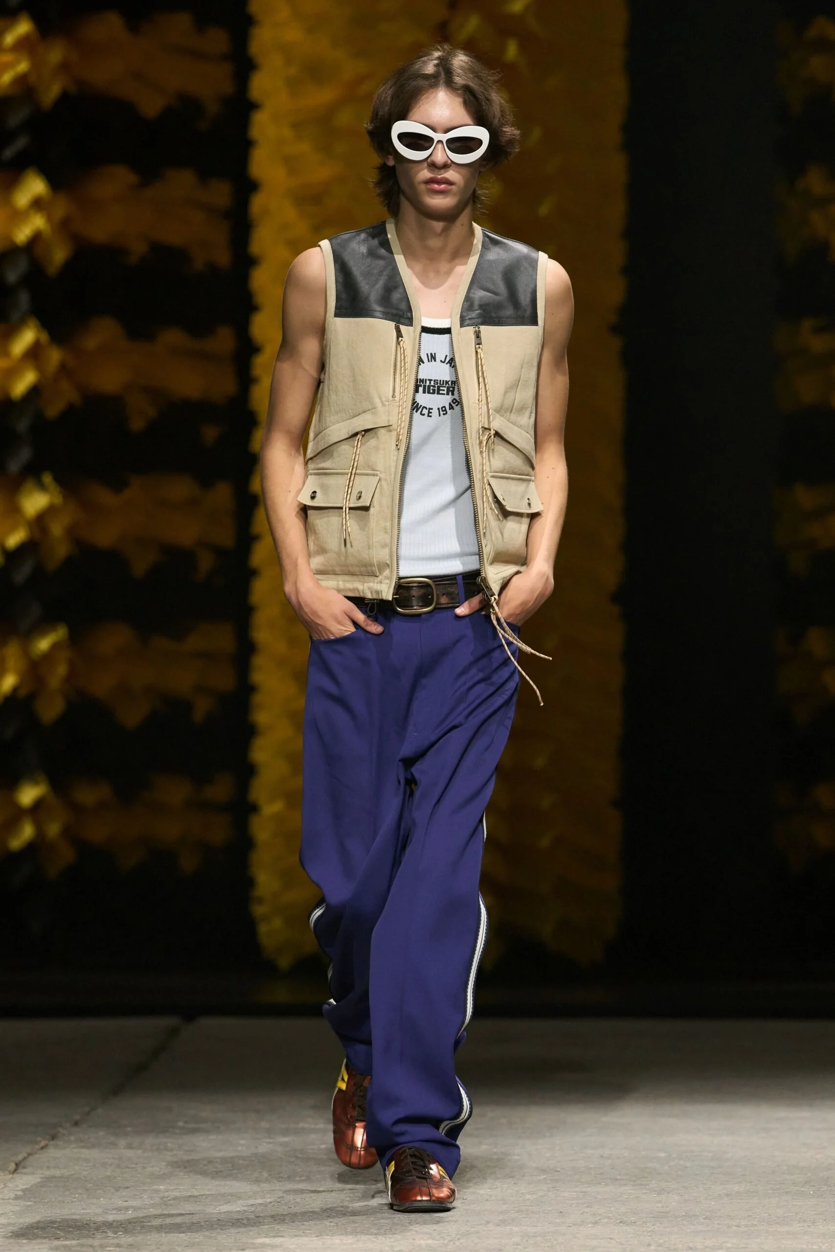 onitsuka-tiger-spring-2027-ready-to-wear-look-15-scaled.jpg
