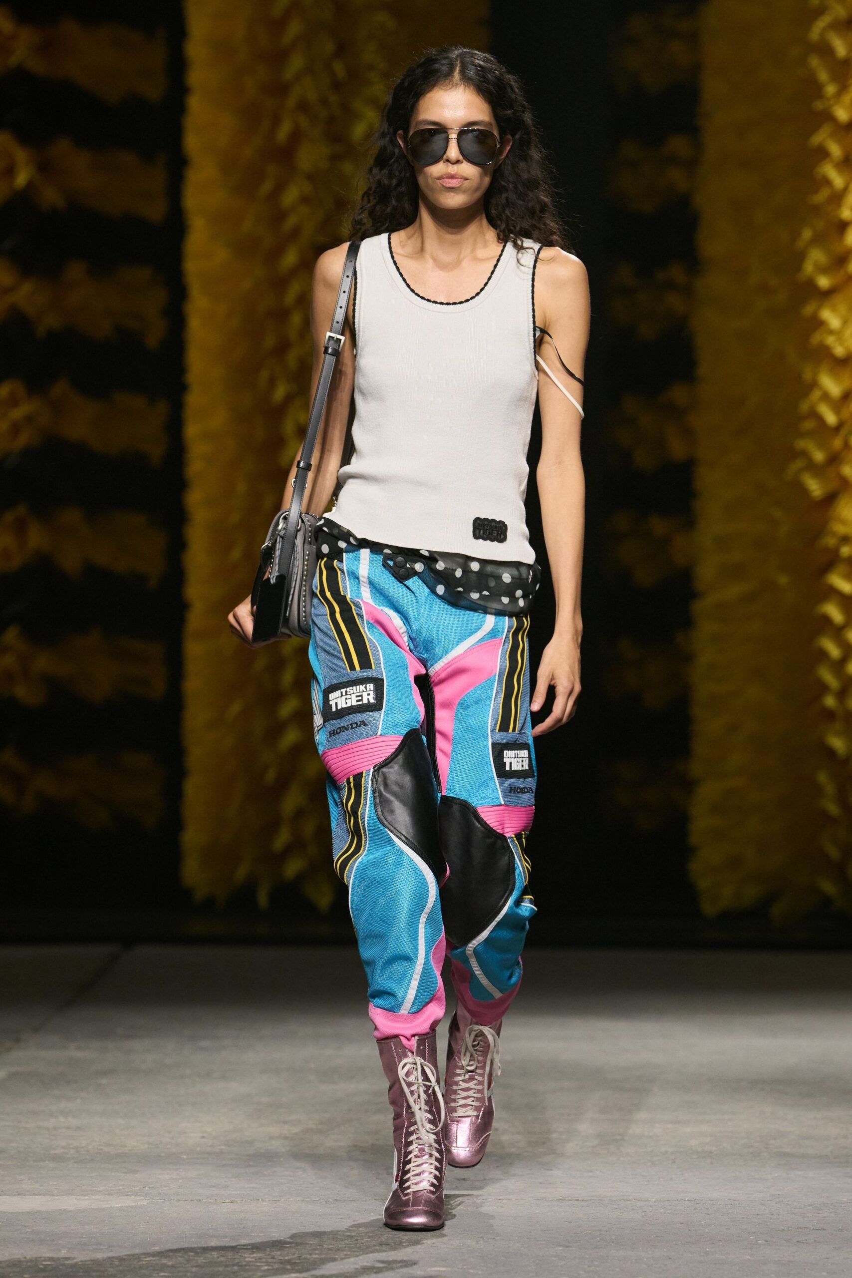 onitsuka-tiger-spring-2027-ready-to-wear-look-26-scaled.jpg