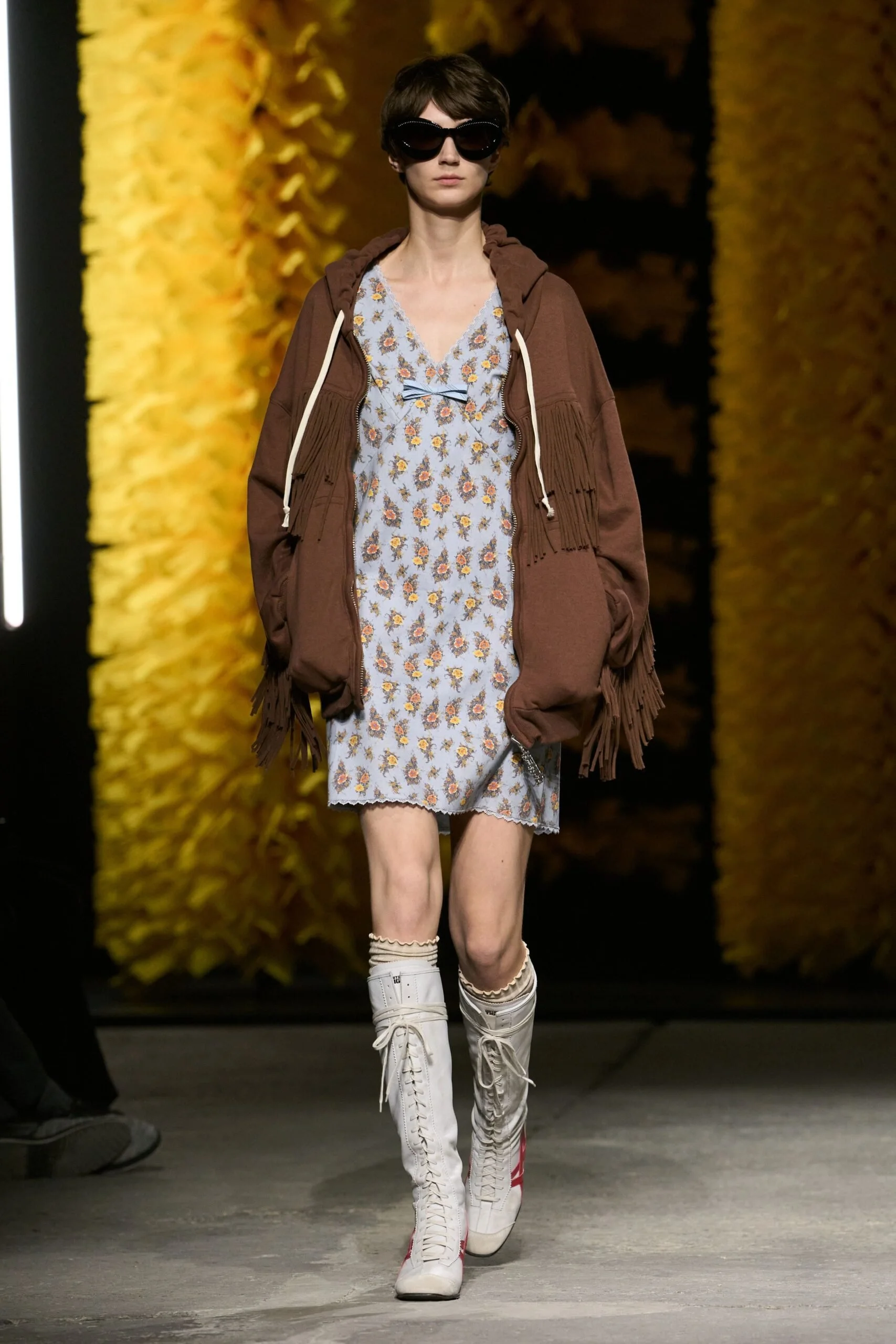 onitsuka-tiger-spring-2027-ready-to-wear-look-35-scaled.jpg