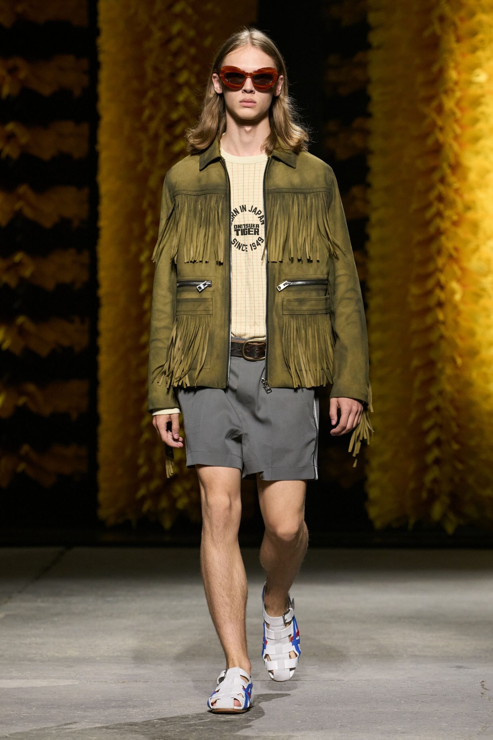onitsuka-tiger-spring-2027-ready-to-wear-look-38-scaled.jpg