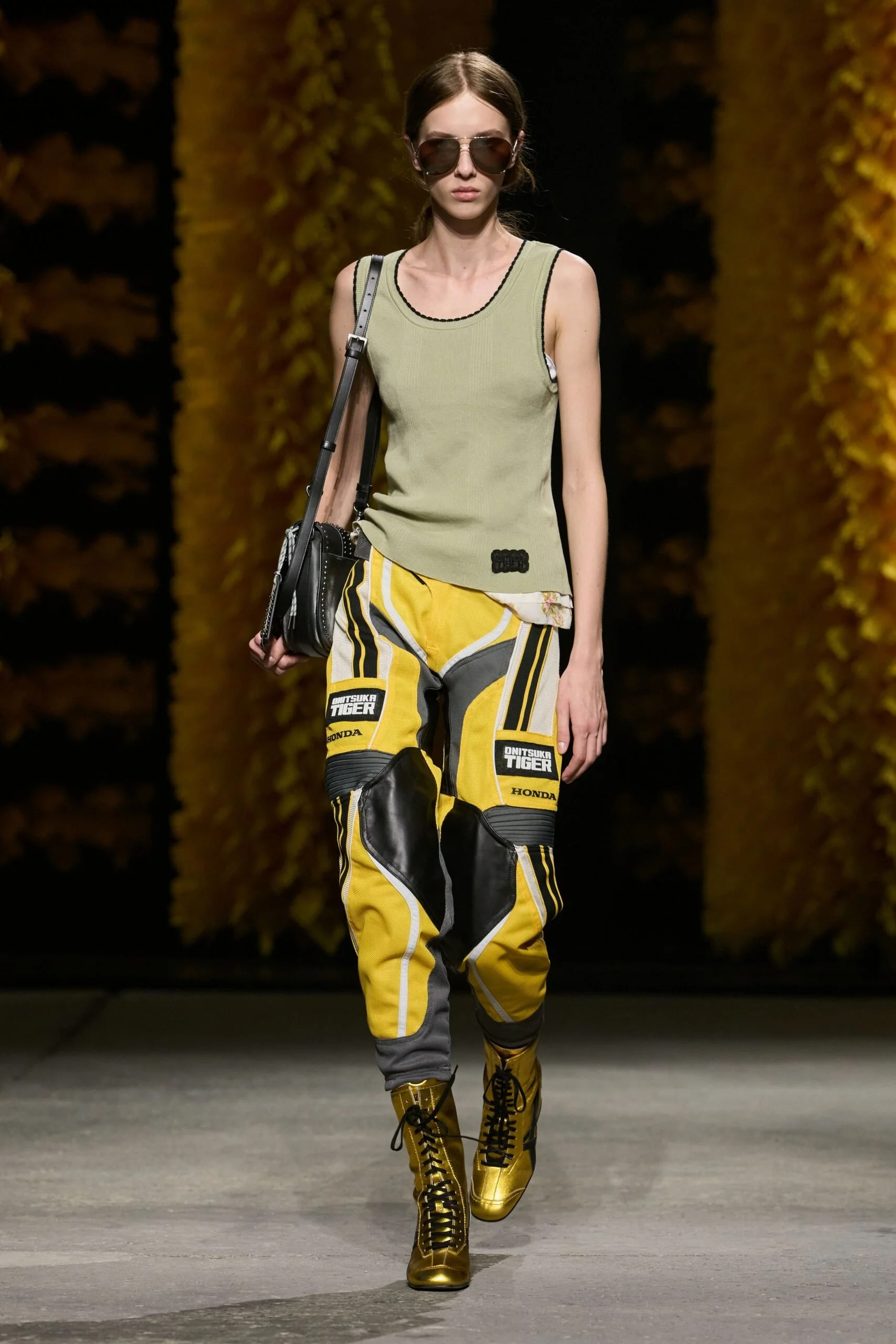 onitsuka-tiger-spring-2027-ready-to-wear-look-41-scaled.jpg