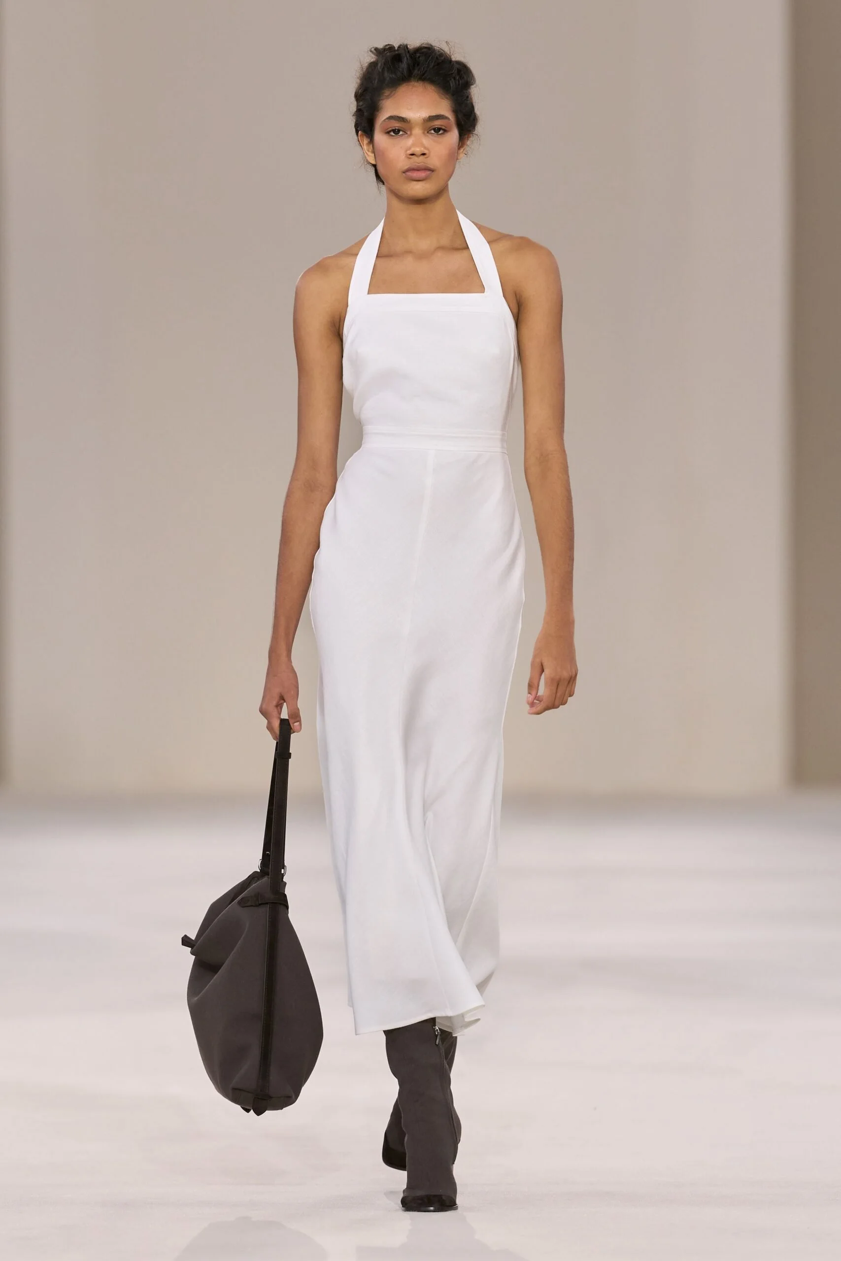 max-mara-spring-2027-ready-to-wear-look-25-scaled.jpg