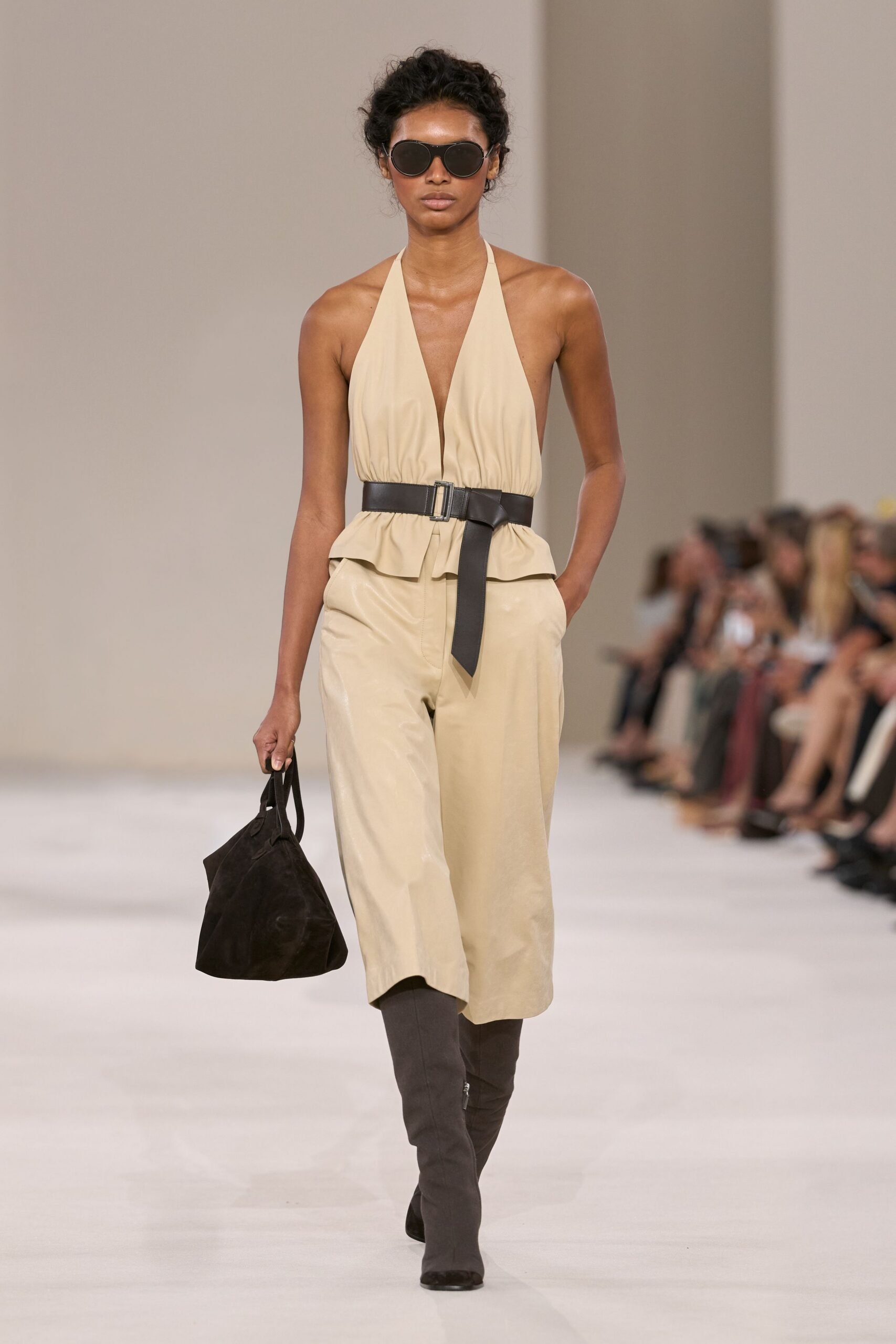 max-mara-spring-2027-ready-to-wear-look-27-scaled.jpg