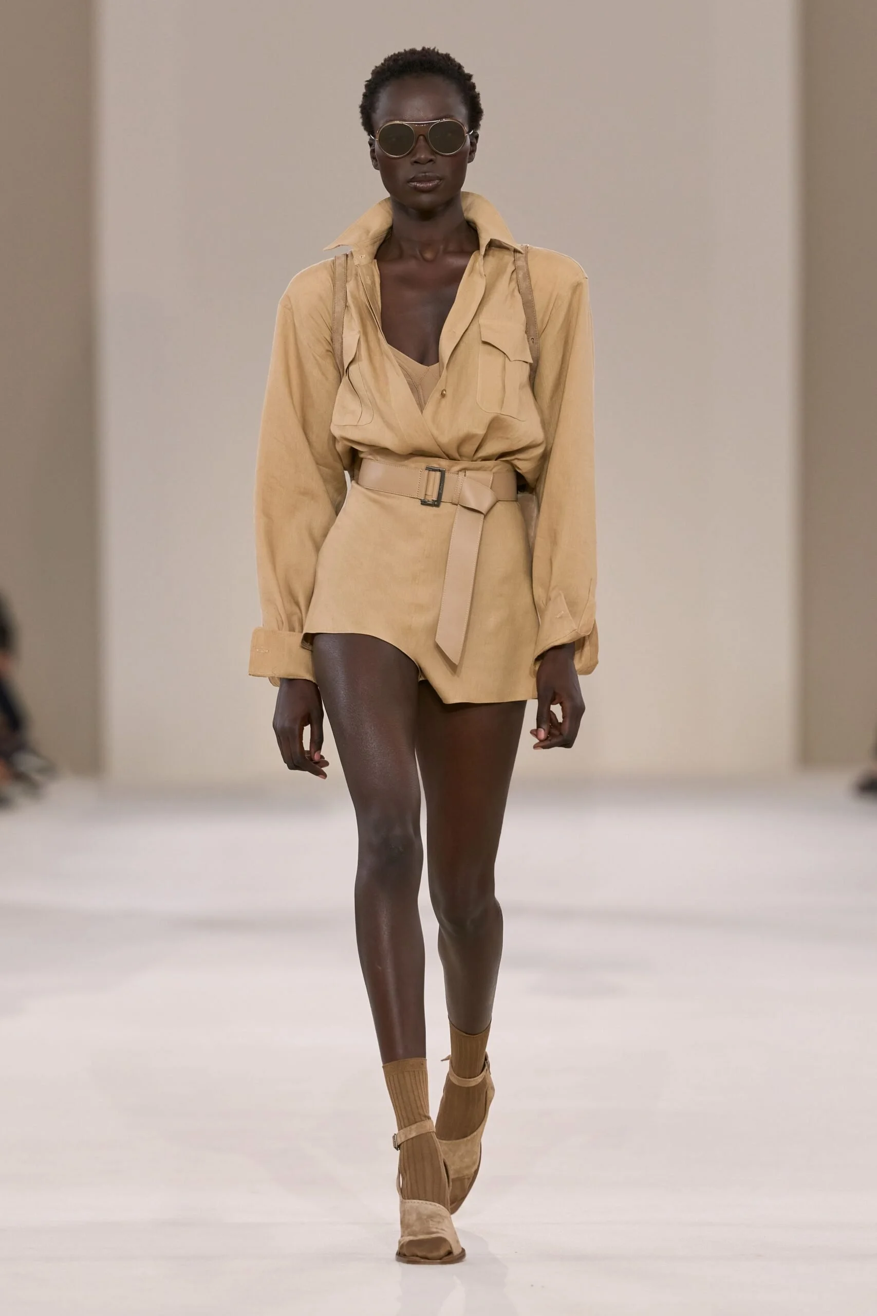max-mara-spring-2027-ready-to-wear-look-30-scaled.jpg