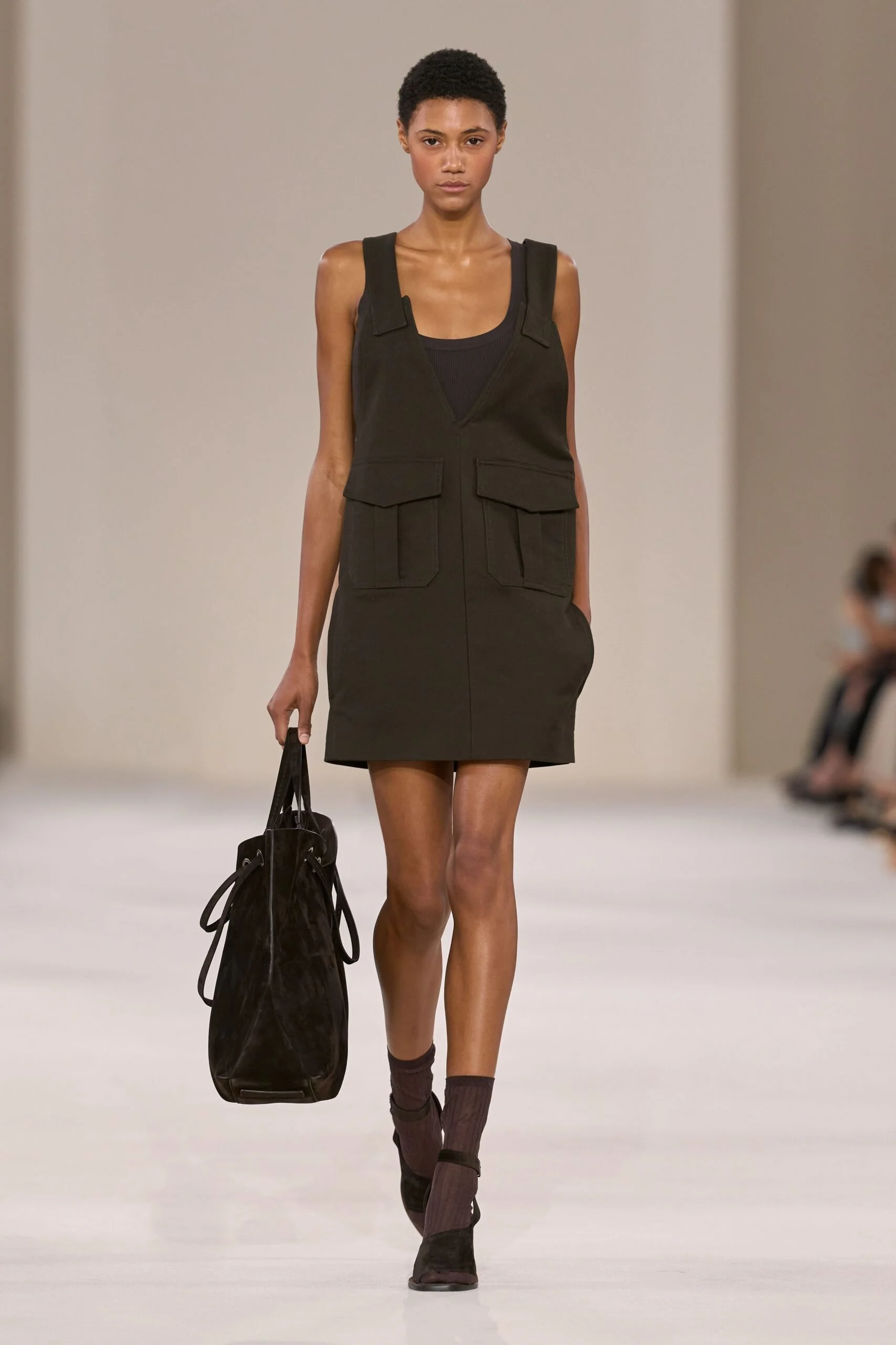 max-mara-spring-2027-ready-to-wear-look-40-scaled.jpg