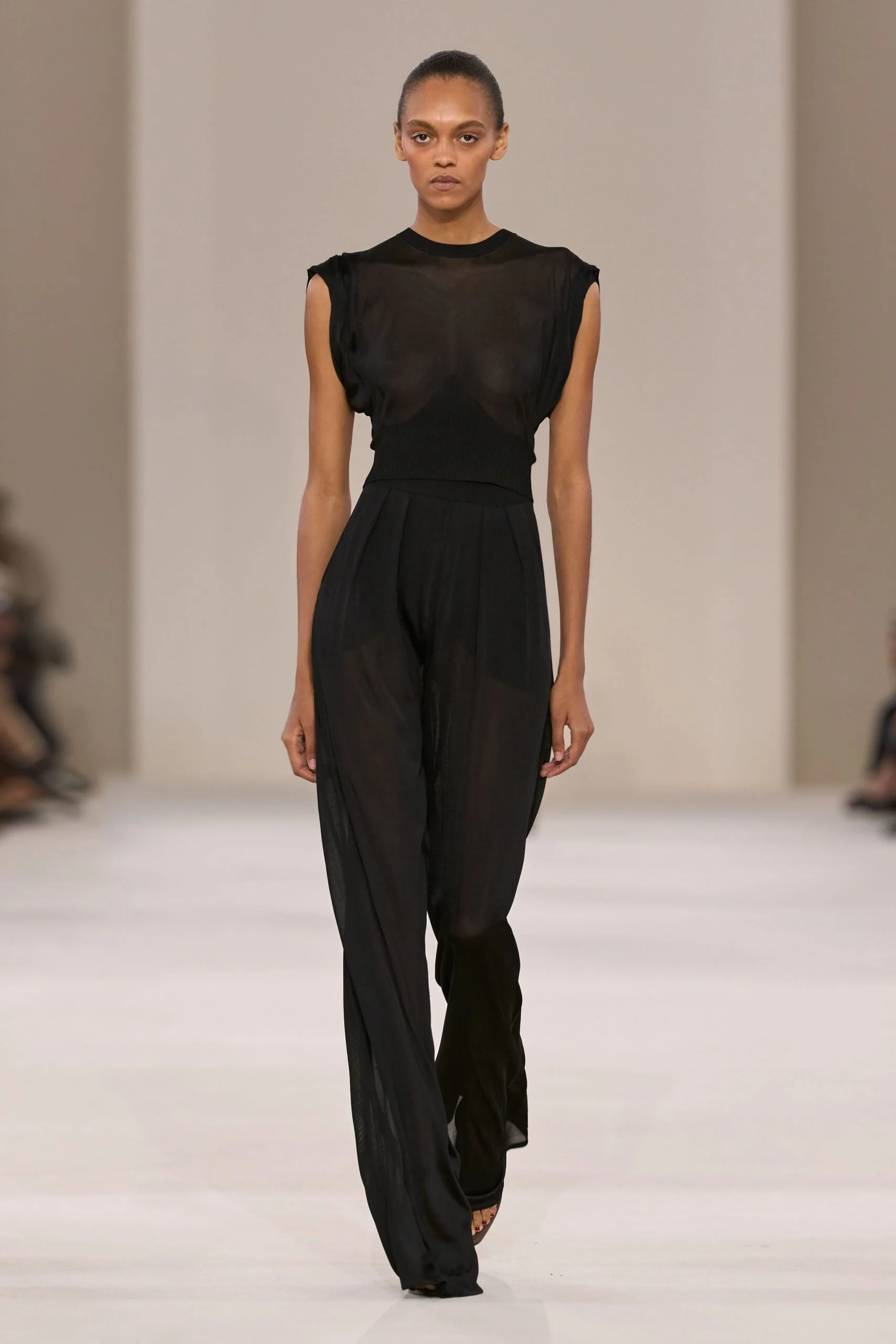 max-mara-spring-2027-ready-to-wear-look-44-scaled.jpg