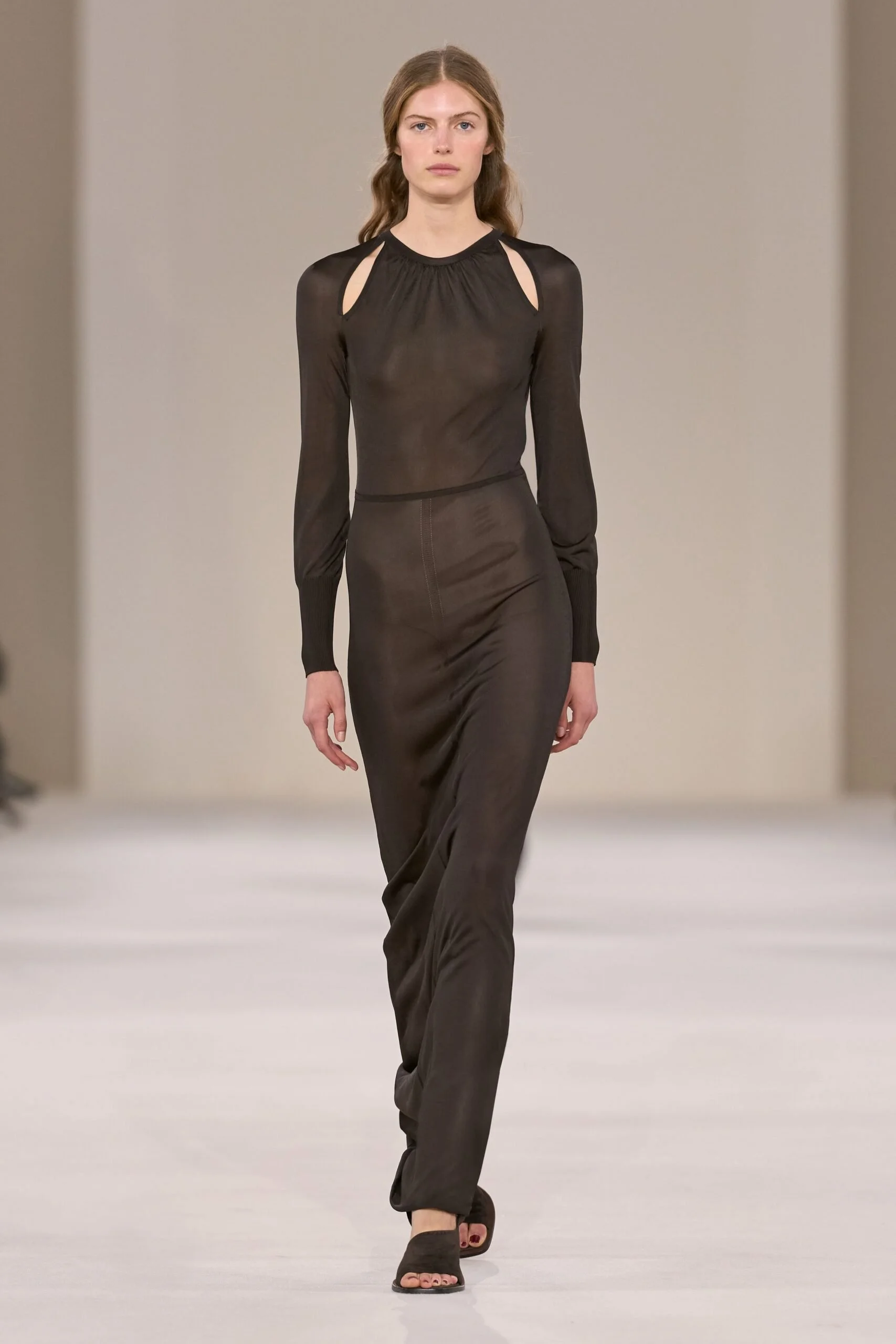 max-mara-spring-2027-ready-to-wear-look-46-scaled.jpg