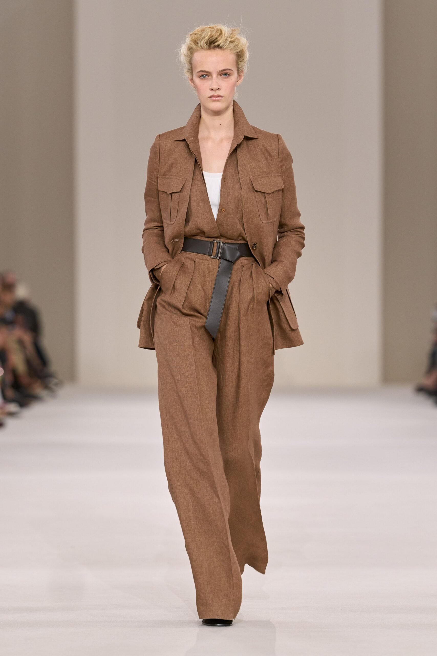 max-mara-spring-2027-ready-to-wear-look-05-scaled.jpg