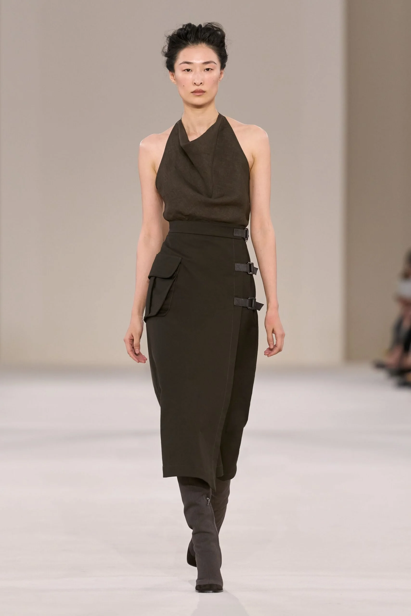 max-mara-spring-2027-ready-to-wear-look-08-scaled.jpg