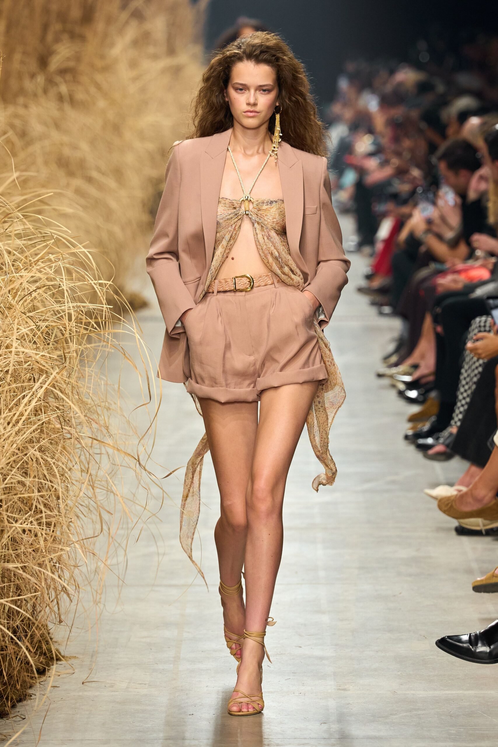 etro-spring-2027-ready-to-wear-look-07-scaled.jpg