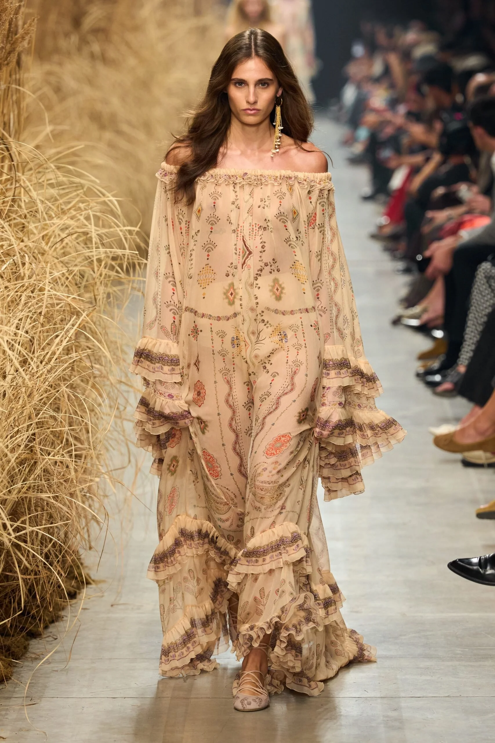 etro-spring-2027-ready-to-wear-look-15-scaled.jpg