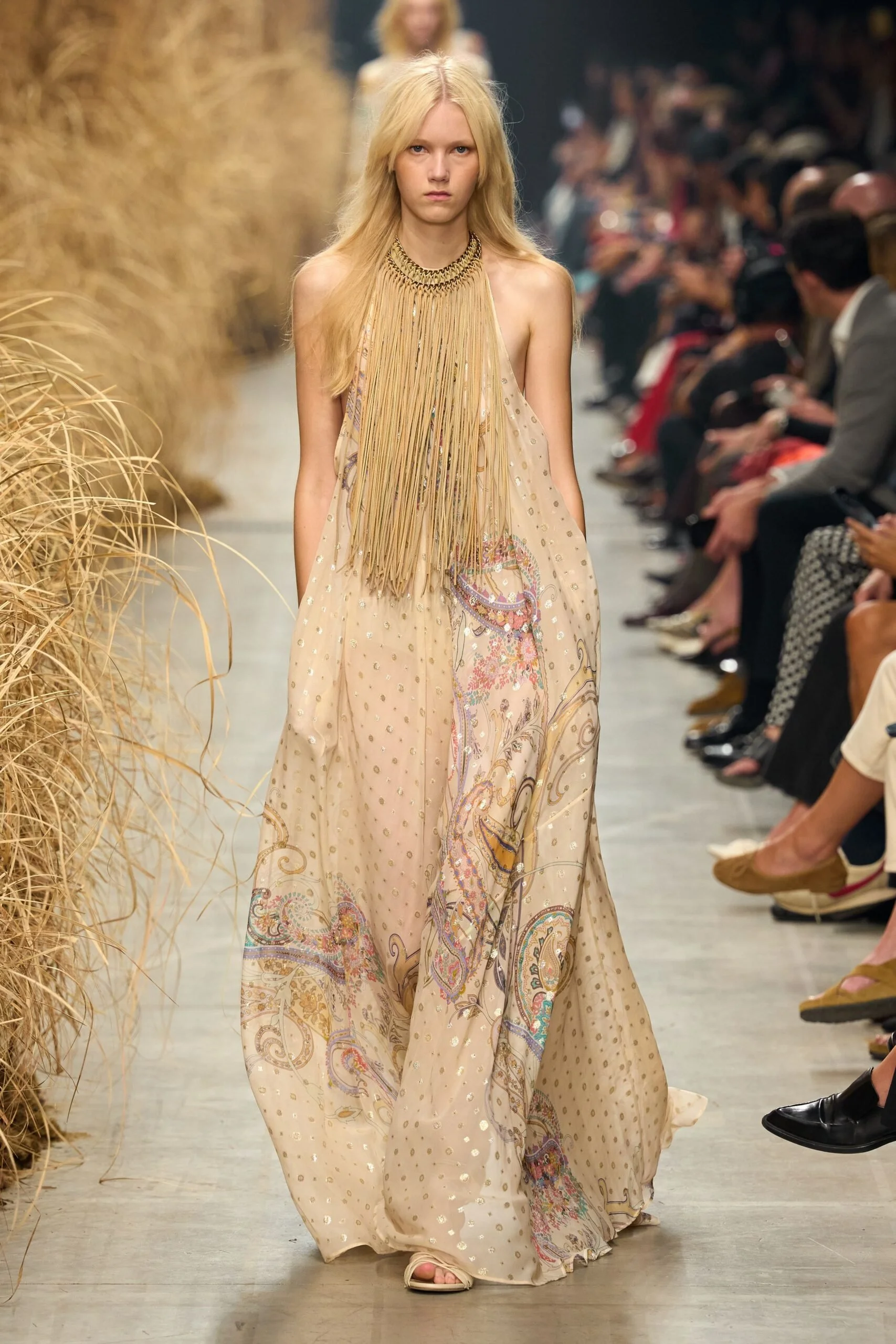 etro-spring-2027-ready-to-wear-look-16-scaled.jpg