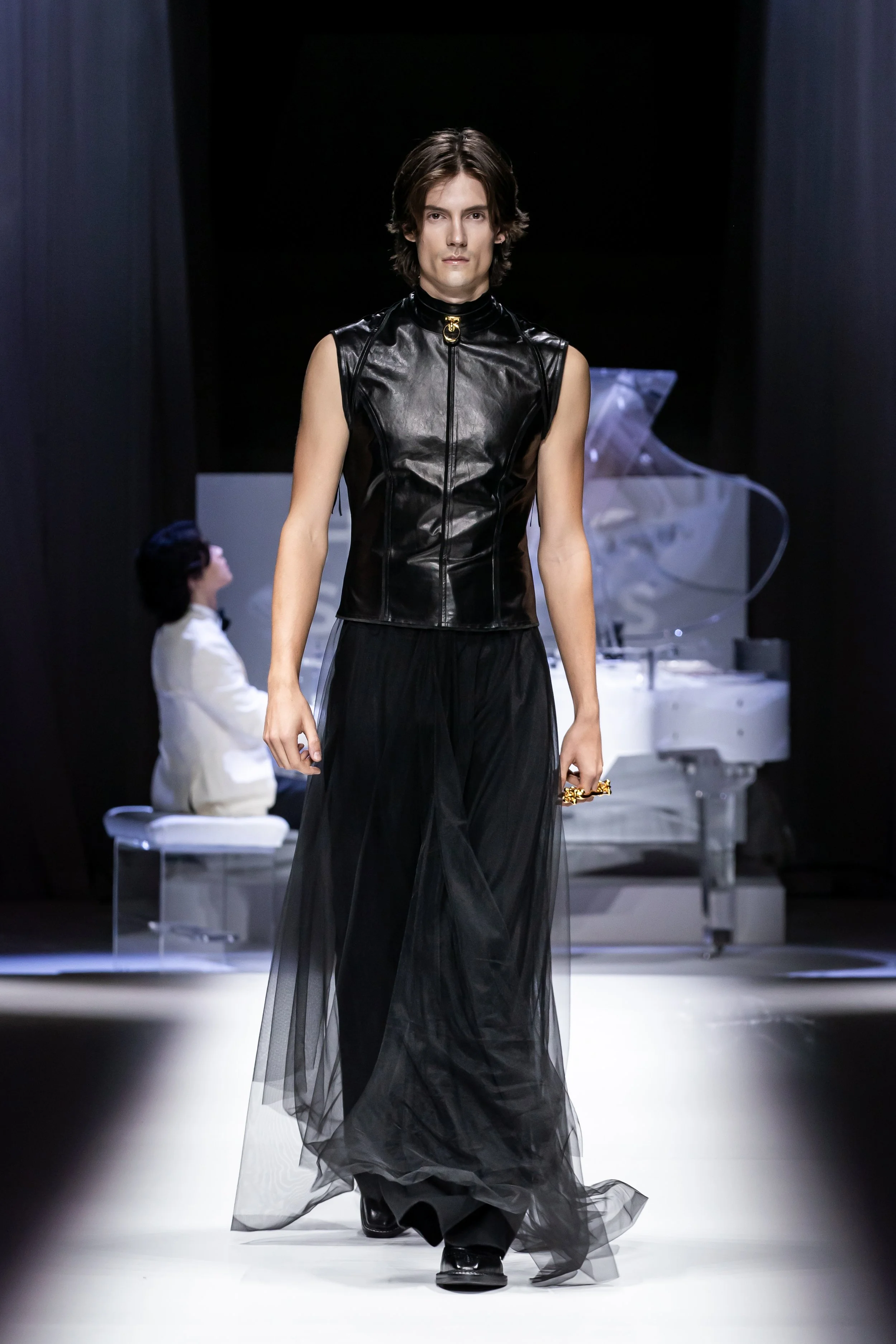 Look3.jpg