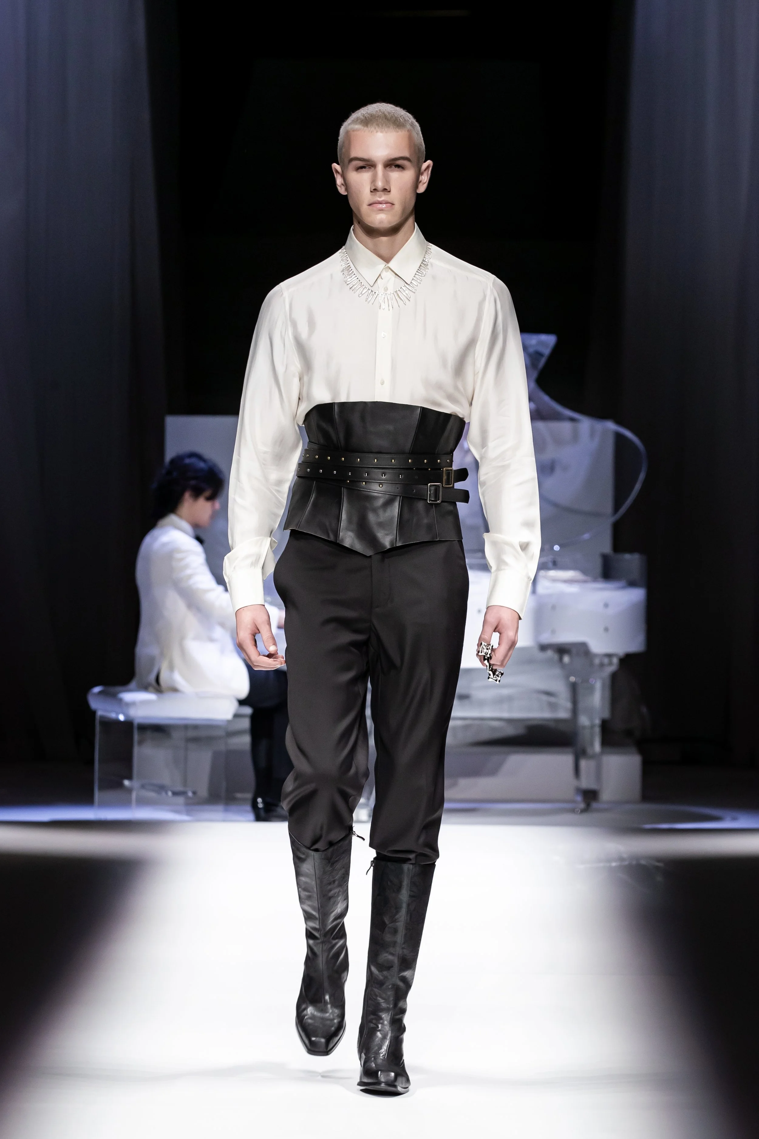 Look12.jpg