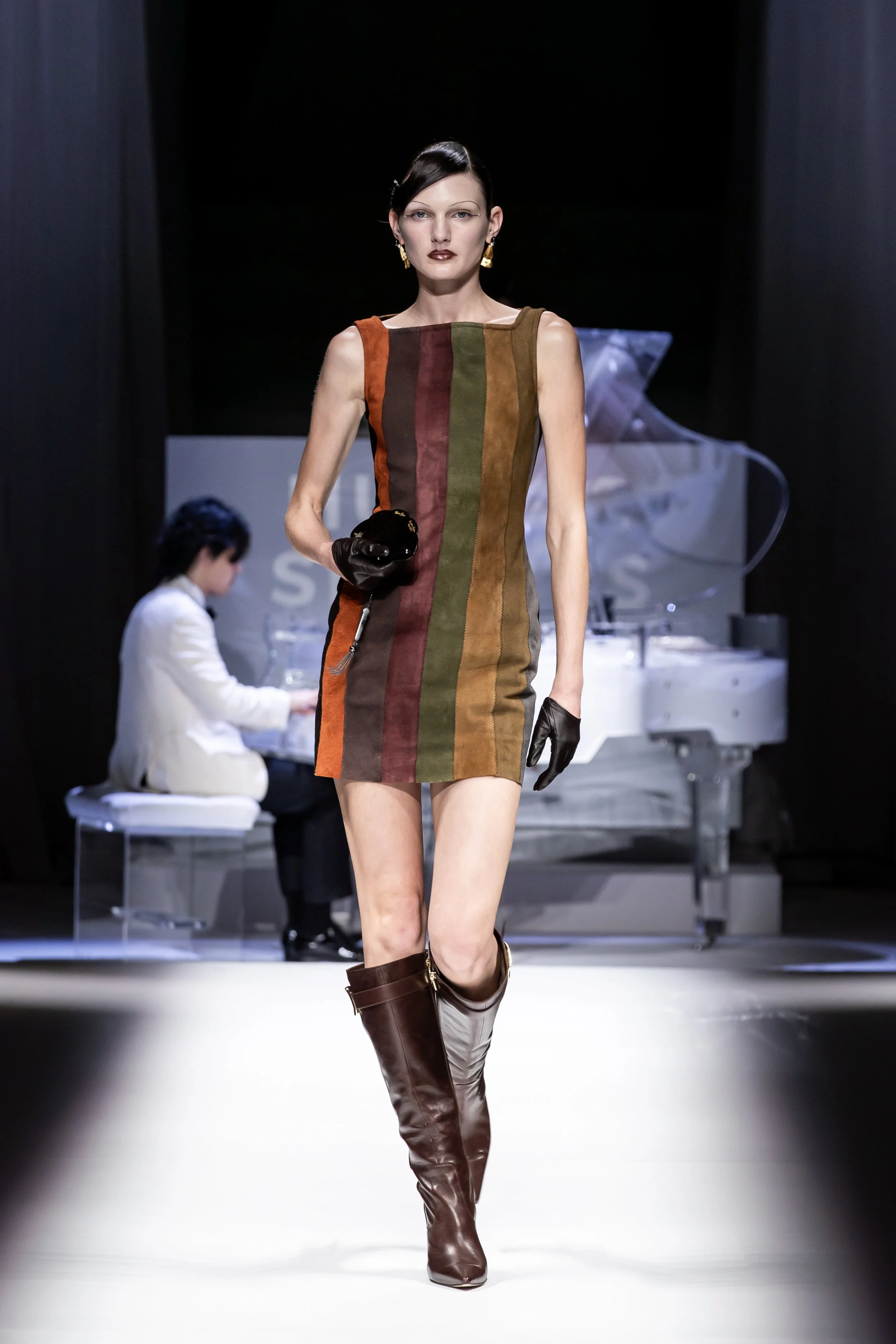 Look19.jpg